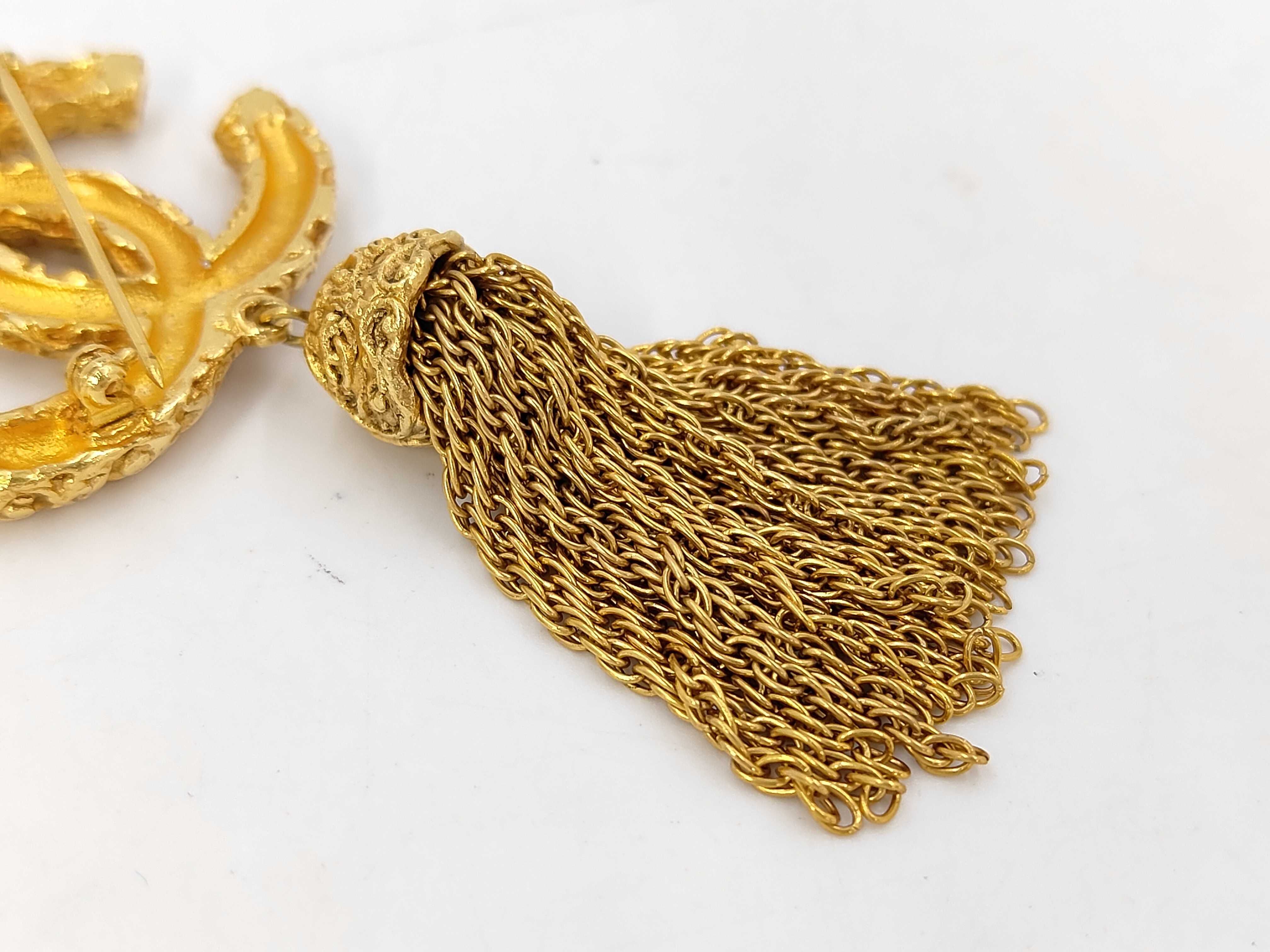 Lava Coco Mark Gold Fringe Brooch 93A — view 5