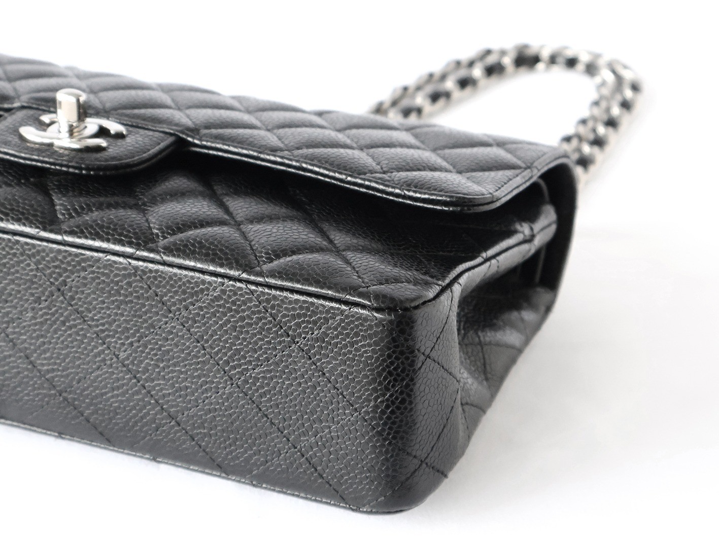 Caviar leather Matelassé 25 Double flap Double chain shoulder bag, black — view 3