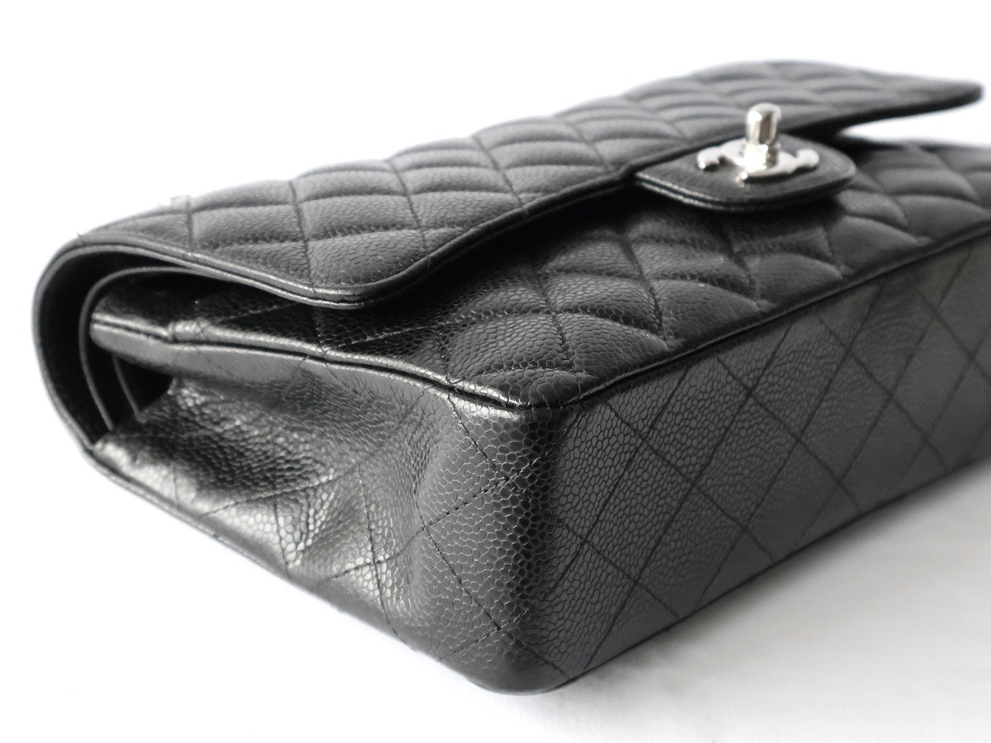 Caviar leather Matelassé 25 Double flap Double chain shoulder bag, black — view 4