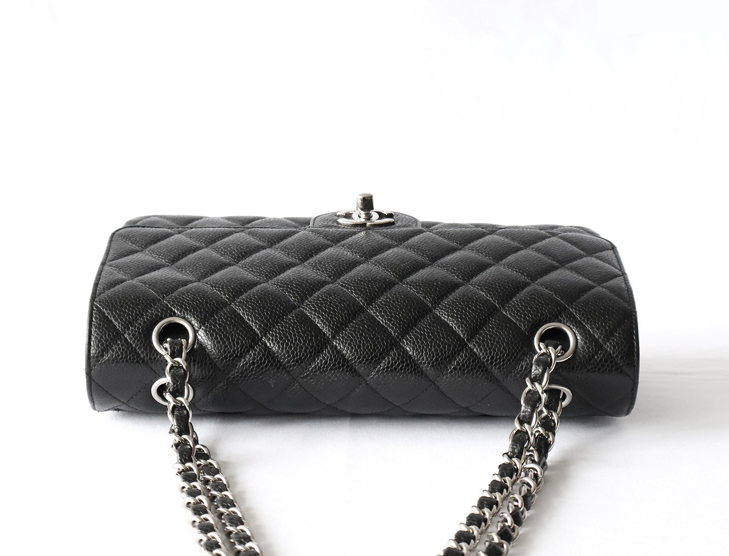 Caviar leather Matelassé 25 Double flap Double chain shoulder bag, black — view 5