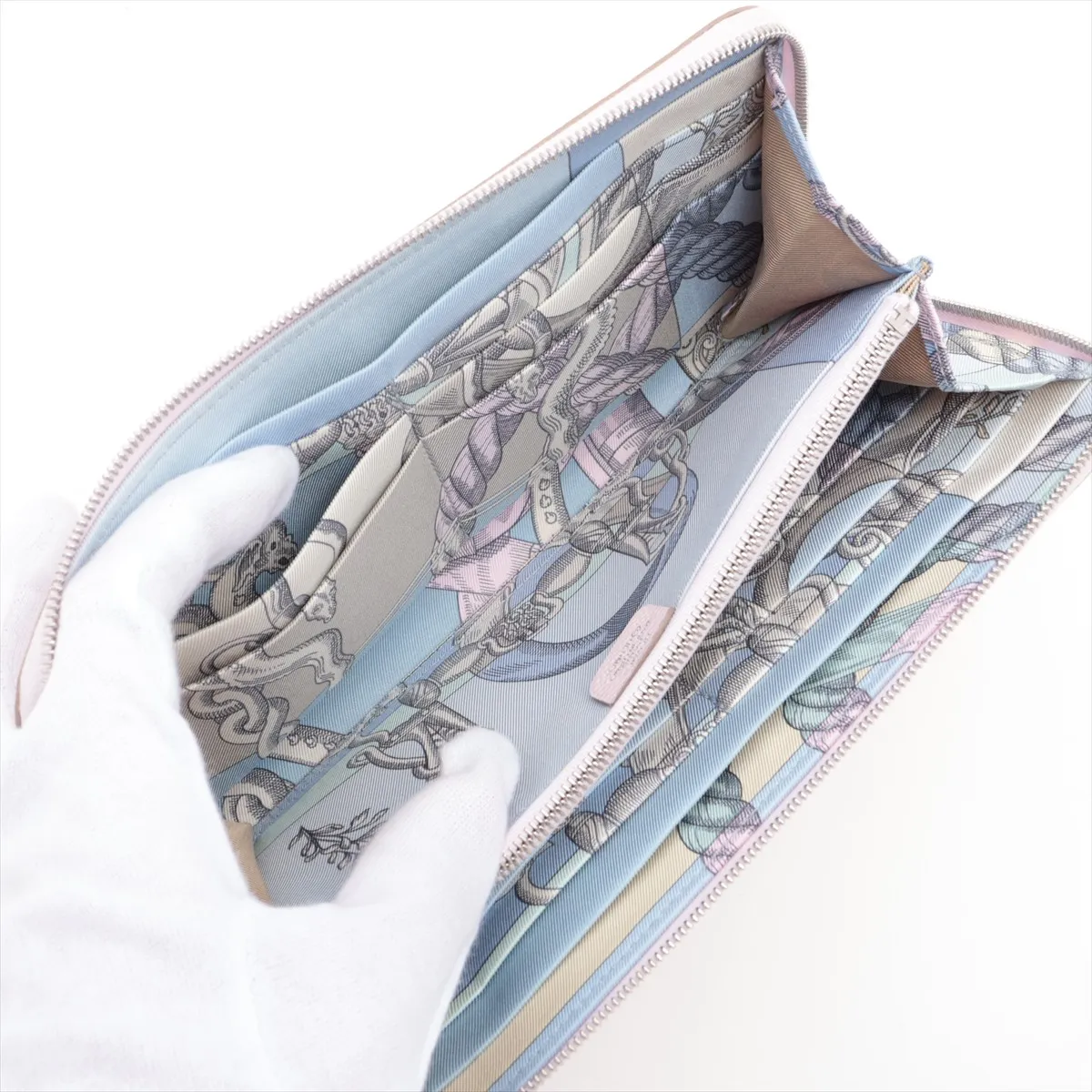 Azap Long Silk-in Vaux Epson Round Zip Wallet Mauve Sylvestre Silver Hardware W:2024 — view 4