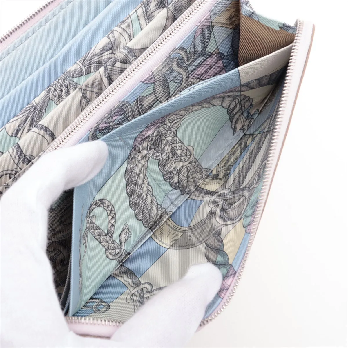 Azap Long Silk-in Vaux Epson Round Zip Wallet Mauve Sylvestre Silver Hardware W:2024 — view 6