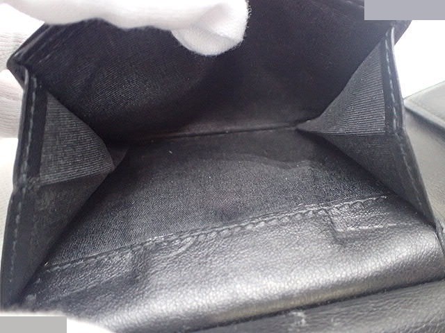 Other lines: Bags and Wallets — view 5