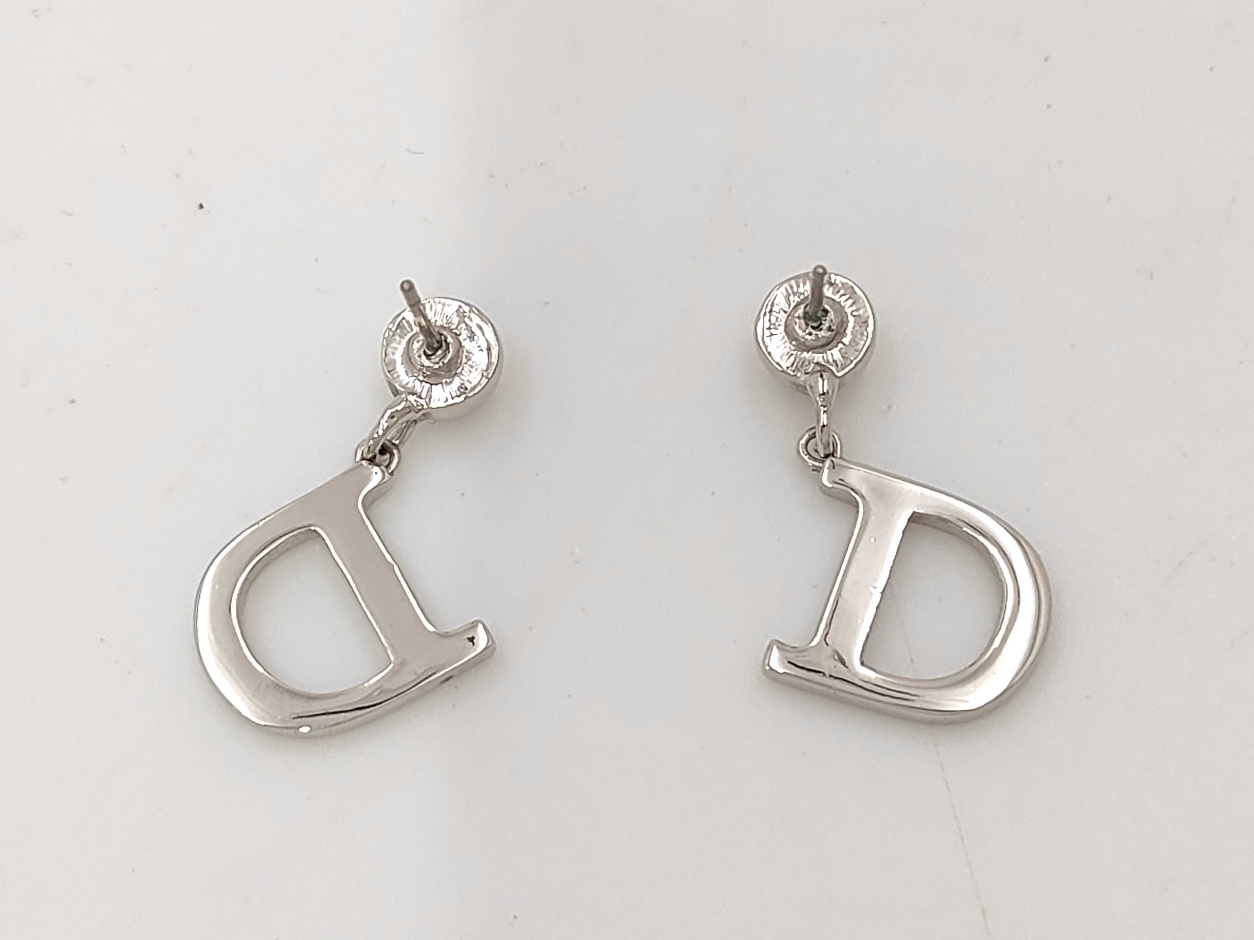 Swing Earrings / D Logo Earrings — view 2