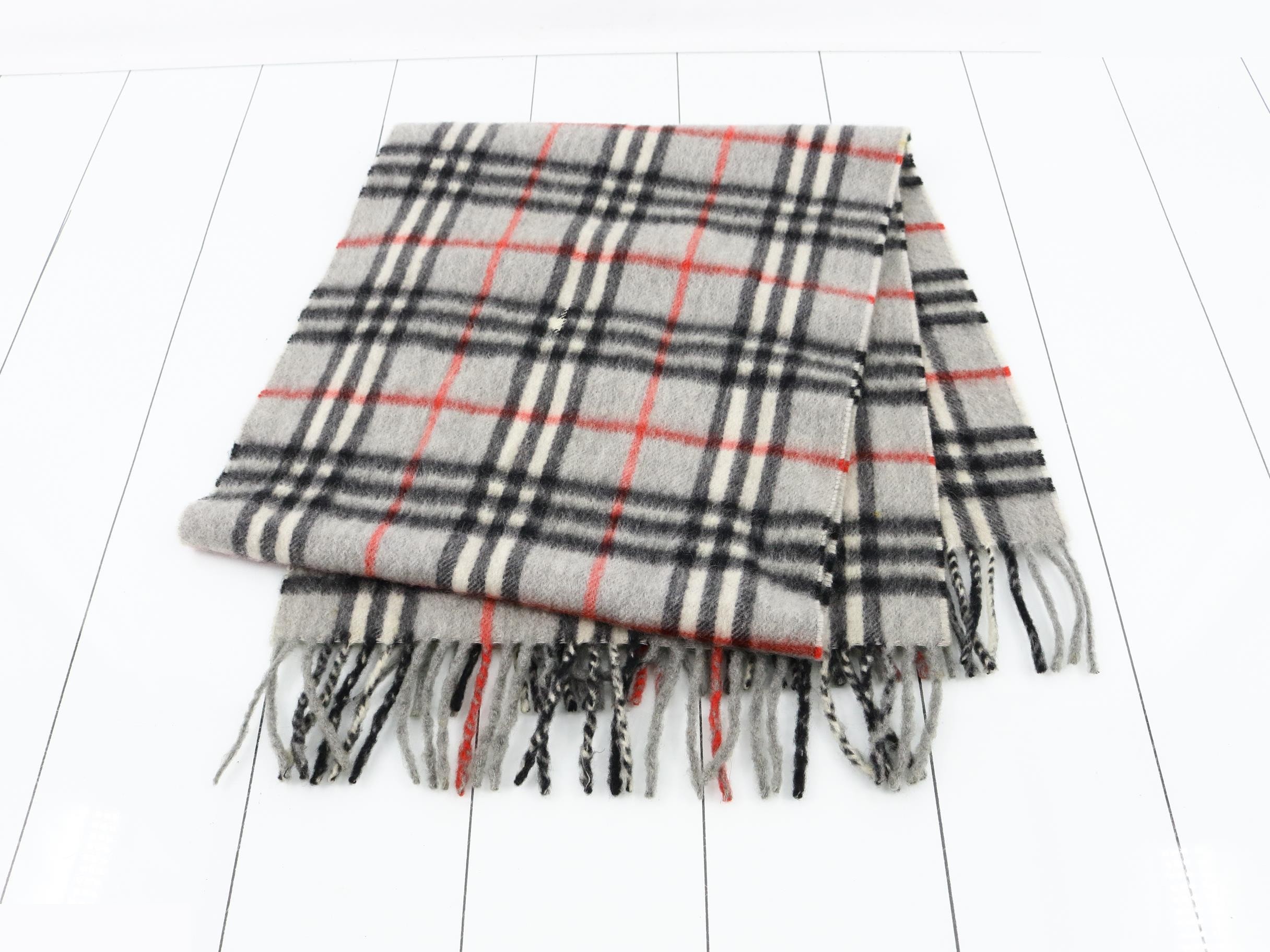Other lines: Small items, accessories, and scarves — view 3