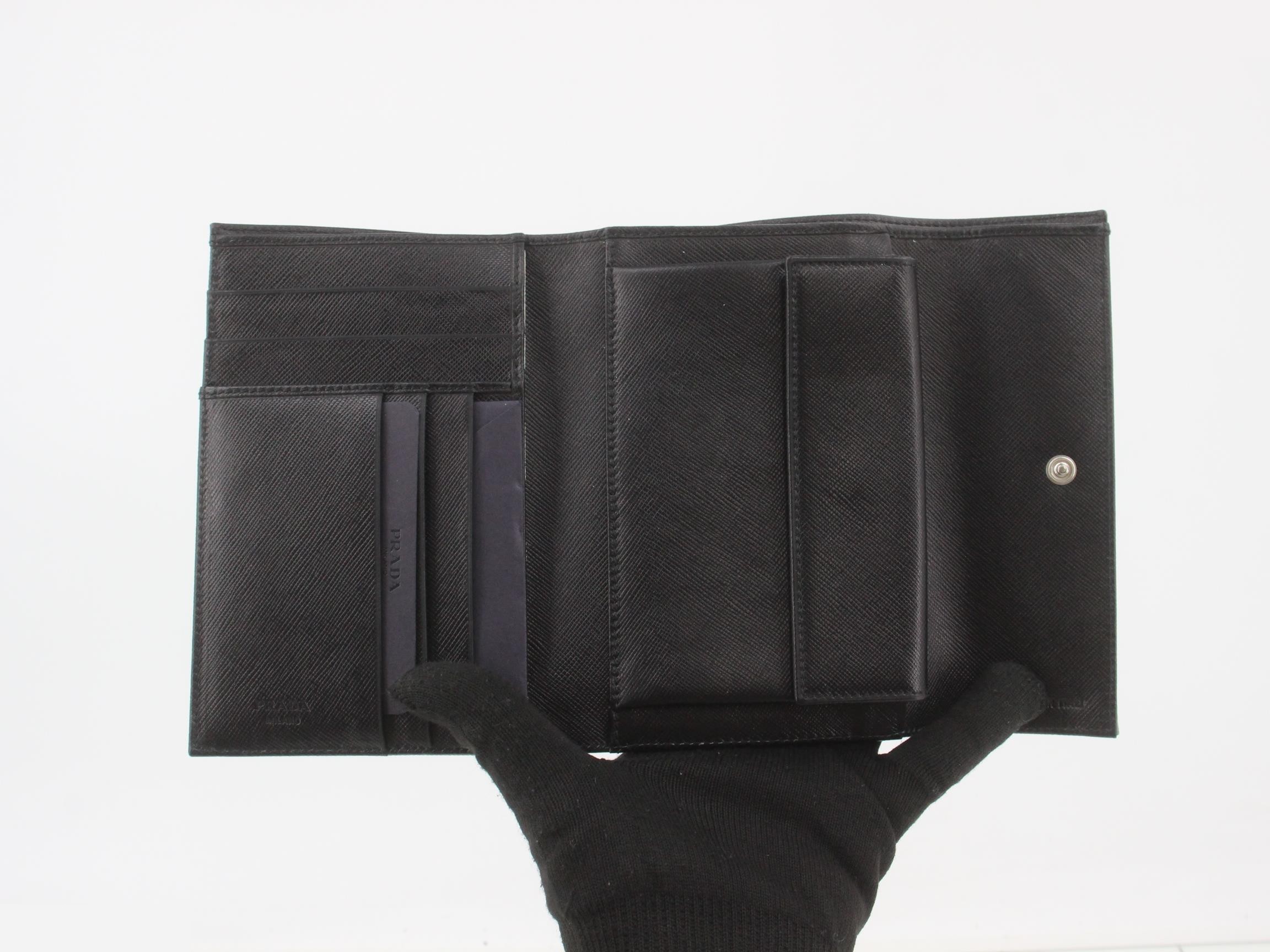 Other lines: Bags and Wallets — view 4
