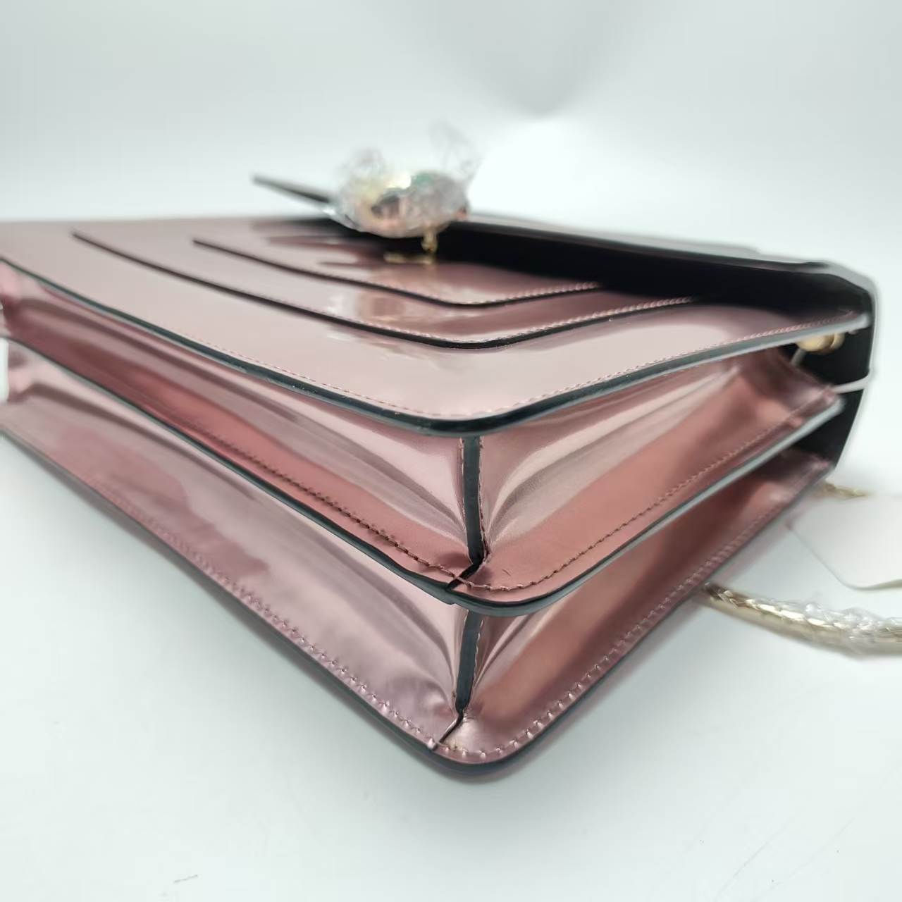 【*Shipped from: China*】BVLGARI Bulgari Serpenti Forever Patent Leather Shoulder Bag — view 7