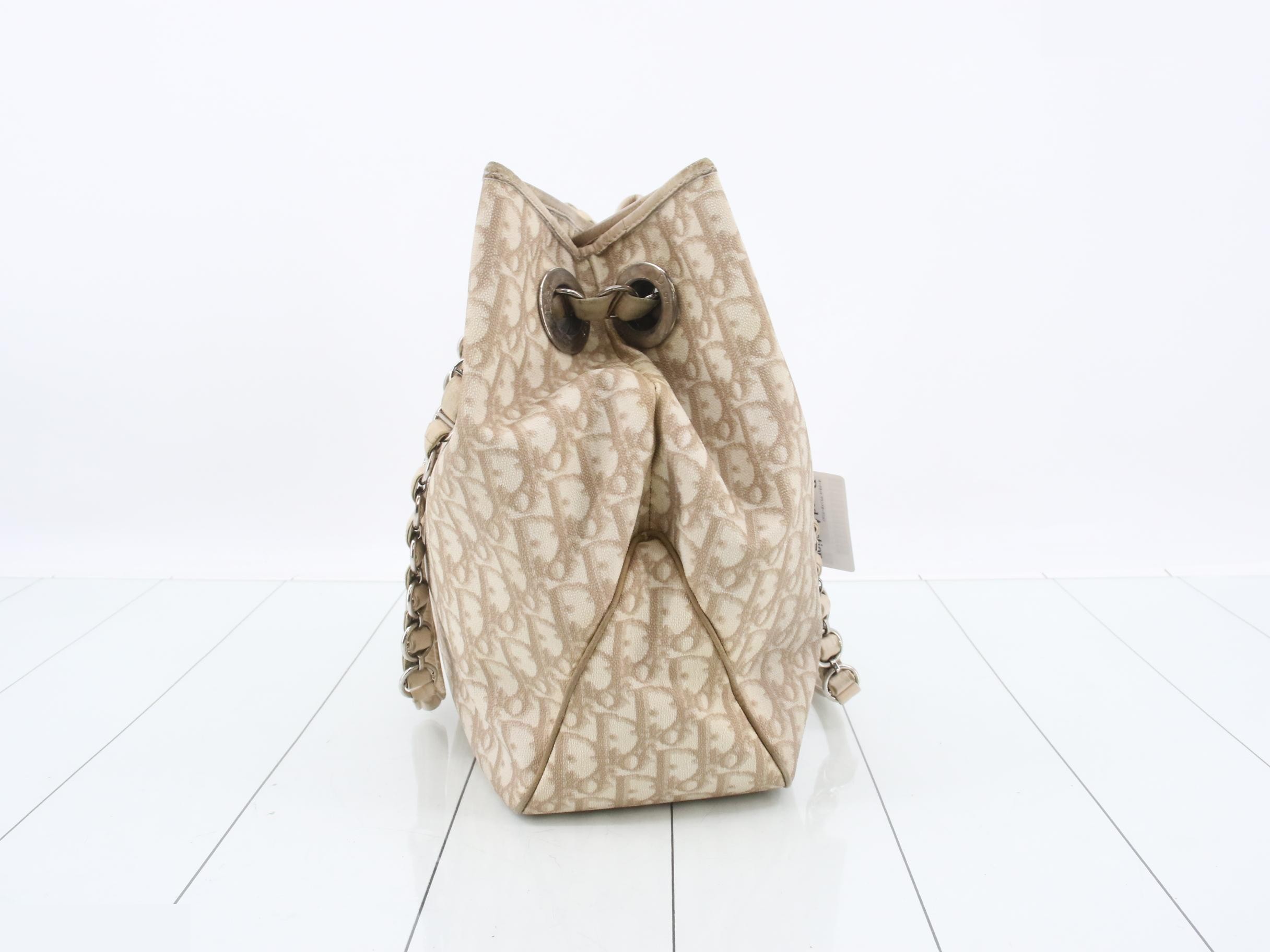 Trotter Romantic Handbag — view 3