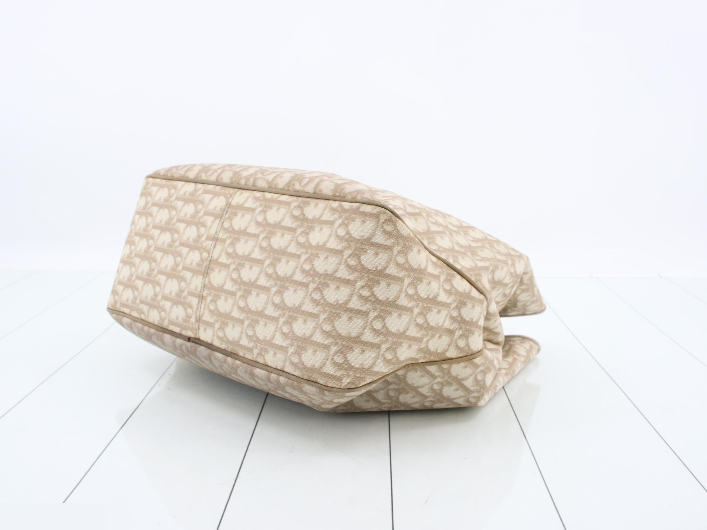 Trotter Romantic Handbag — view 6
