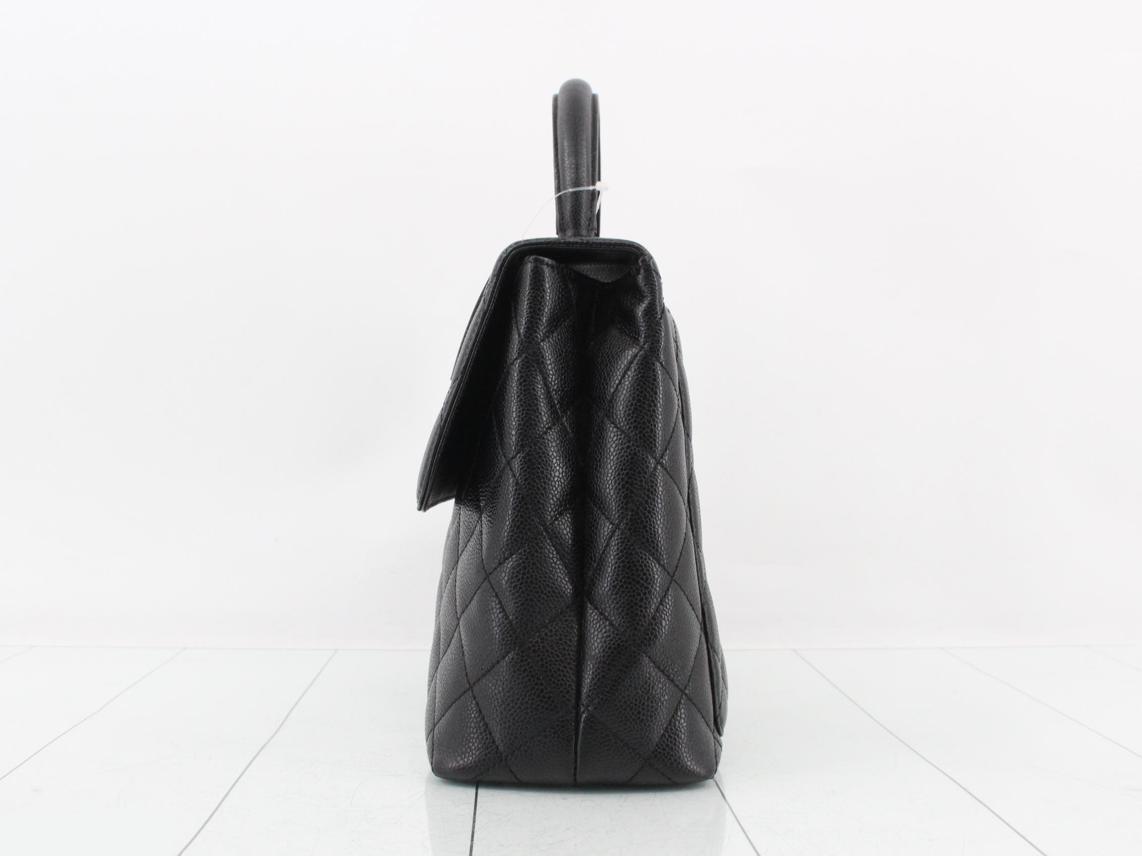 Matelassé Kelly-style caviar leather handbag — view 3