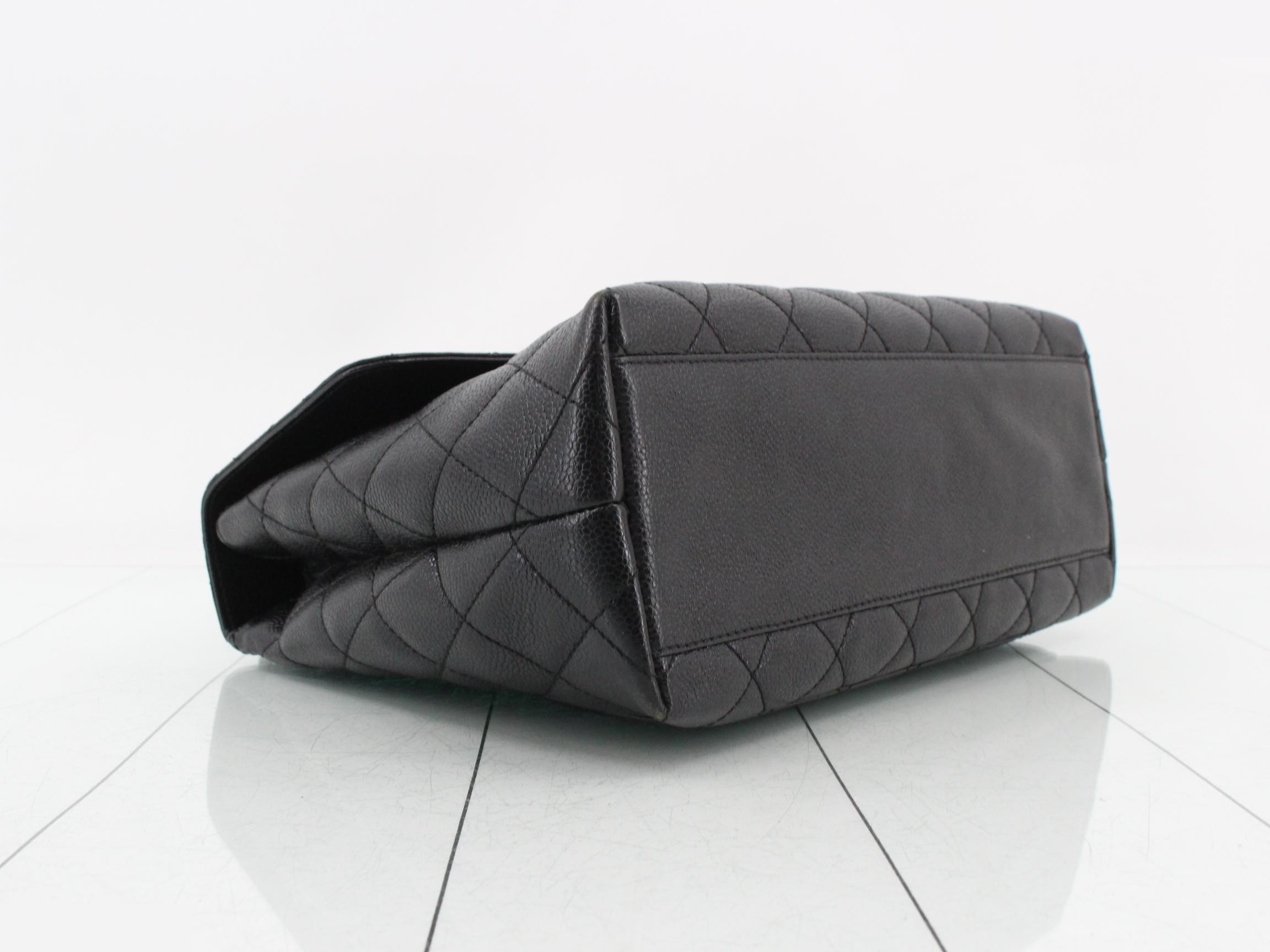 Matelassé Kelly-style caviar leather handbag — view 5