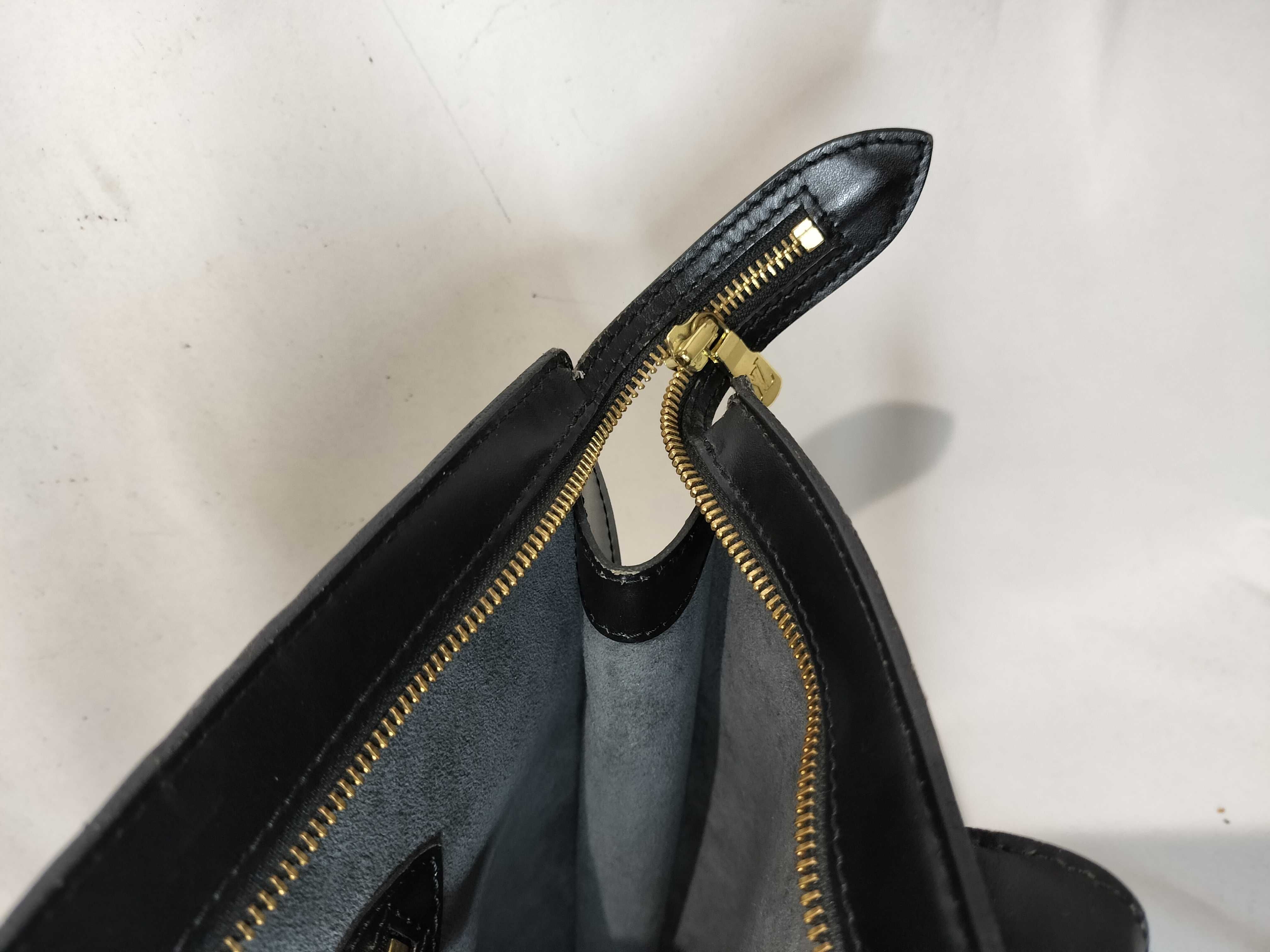 Epi Saint Jacques Shoulder Bag — view 13