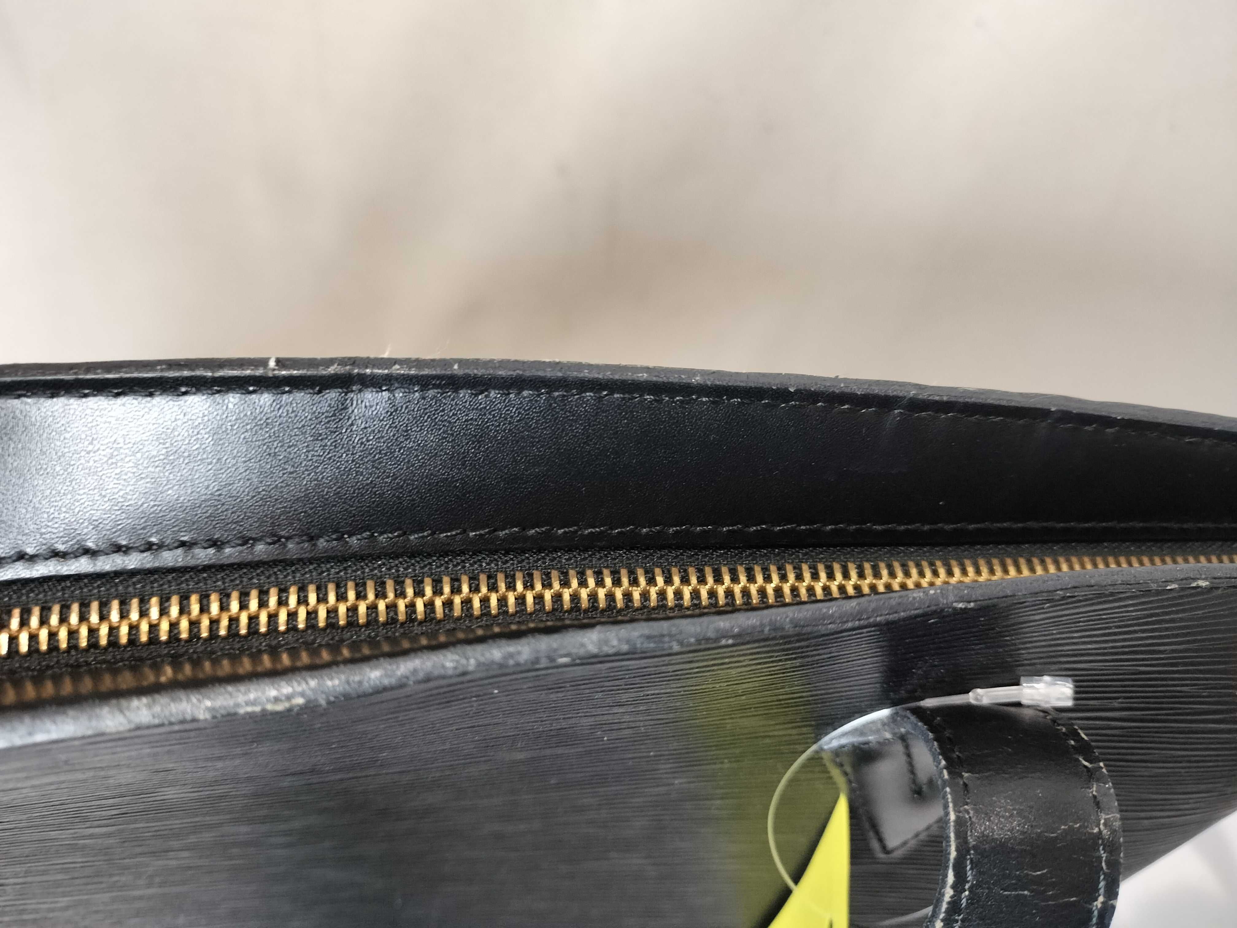 Epi Saint Jacques Shoulder Bag — view 9