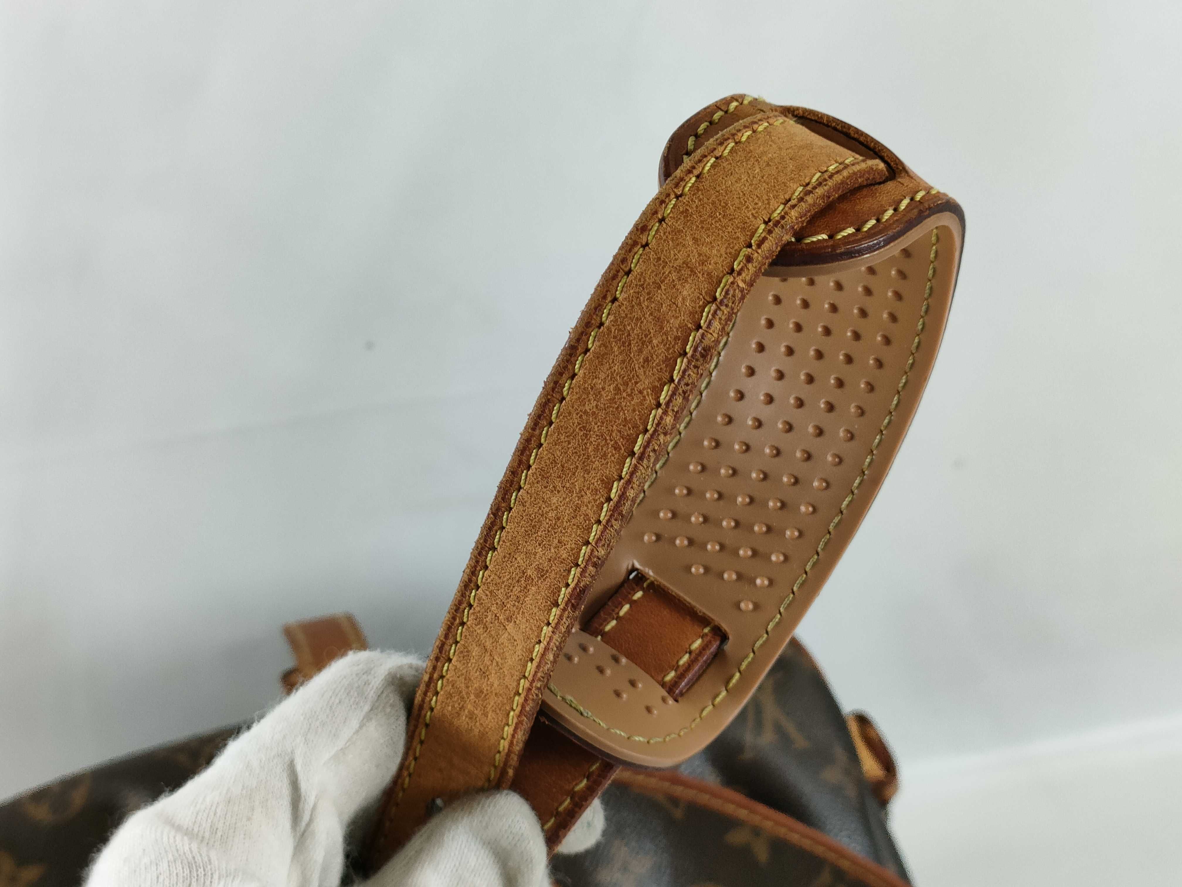 Monogram Louis Vuitton Monogram Shoulder Bag Saumur 30 M42256 Shoulder Bag — view 4