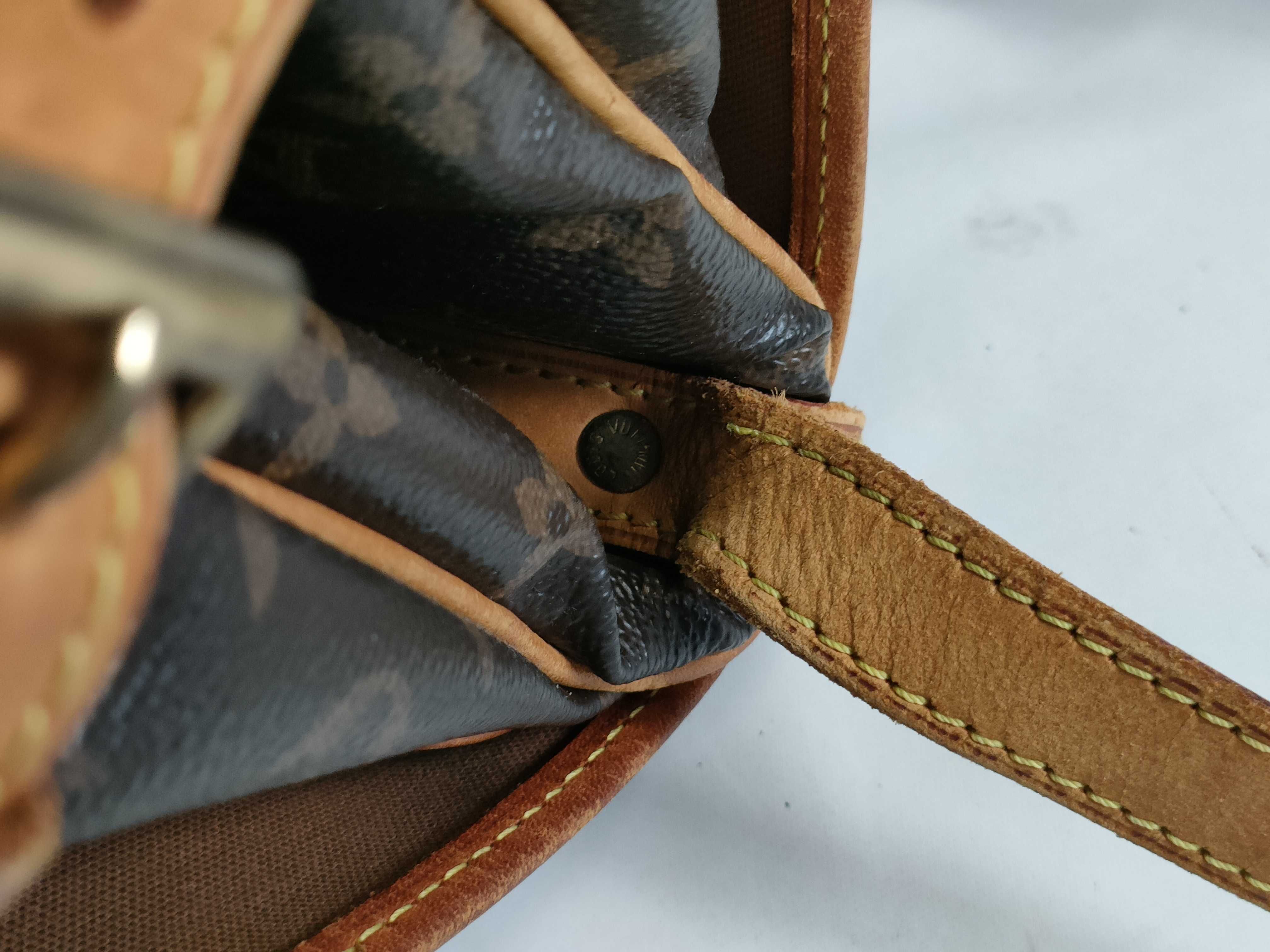Monogram Louis Vuitton Monogram Shoulder Bag Saumur 30 M42256 Shoulder Bag — view 5