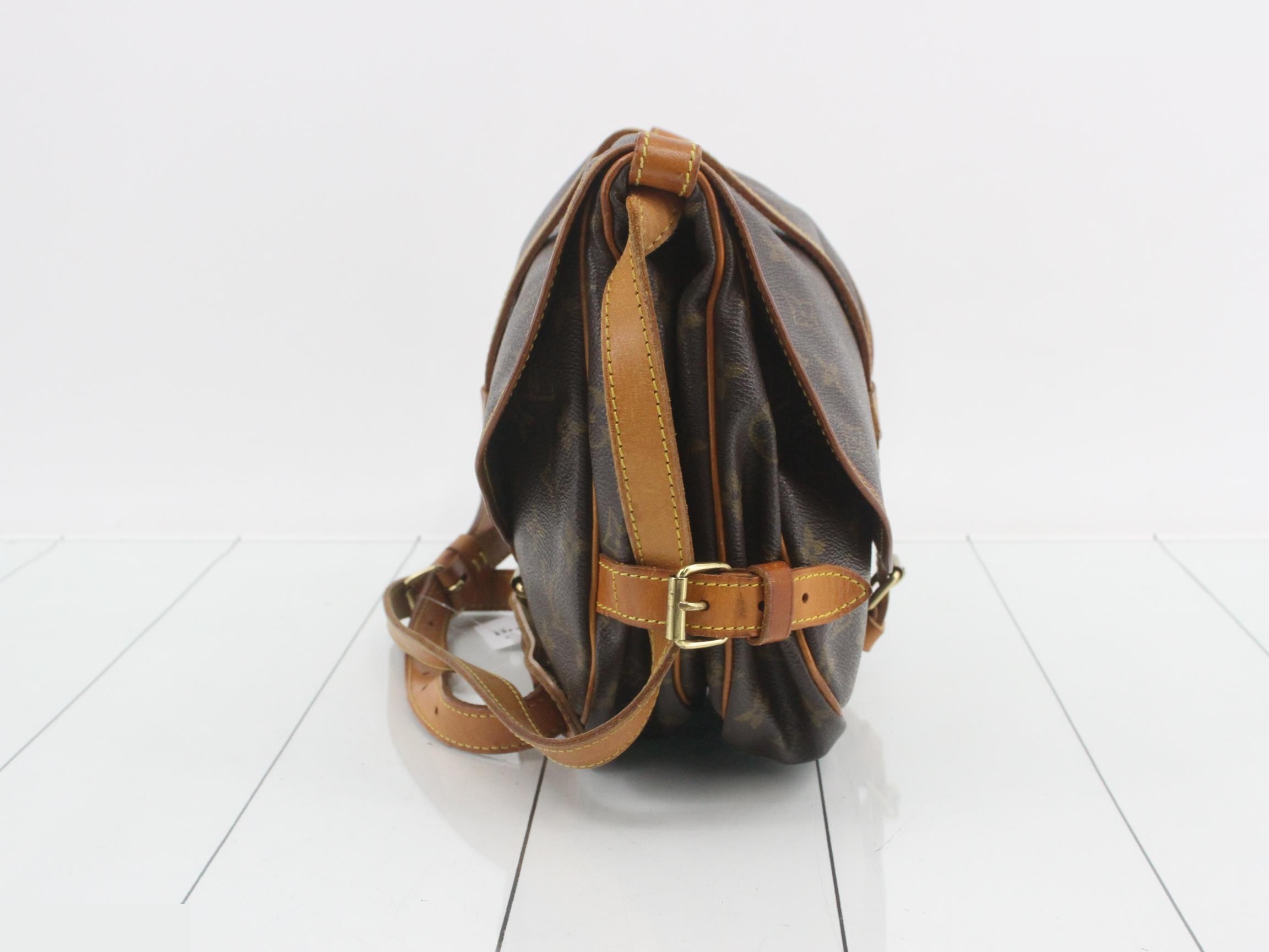 Monogram Saumur 30 Shoulder Bag M42256 — view 3