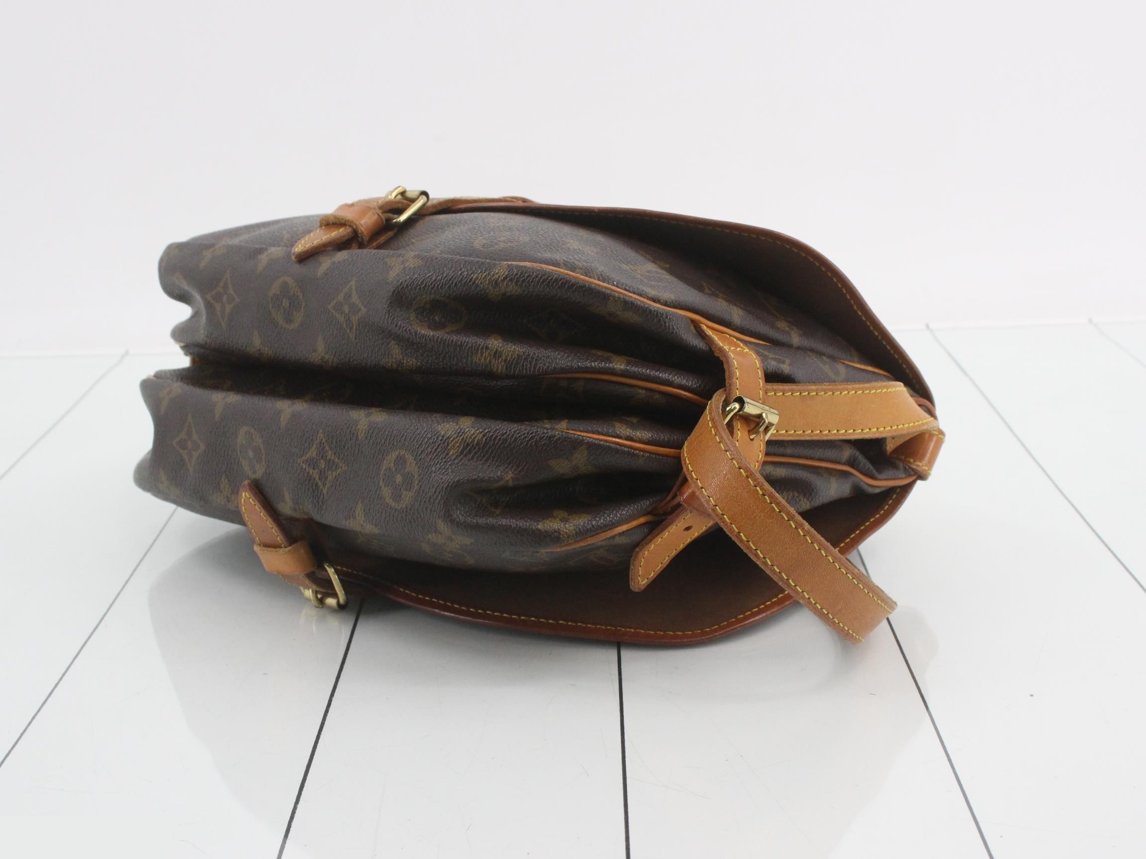 Monogram Saumur 30 Shoulder Bag M42256 — view 6
