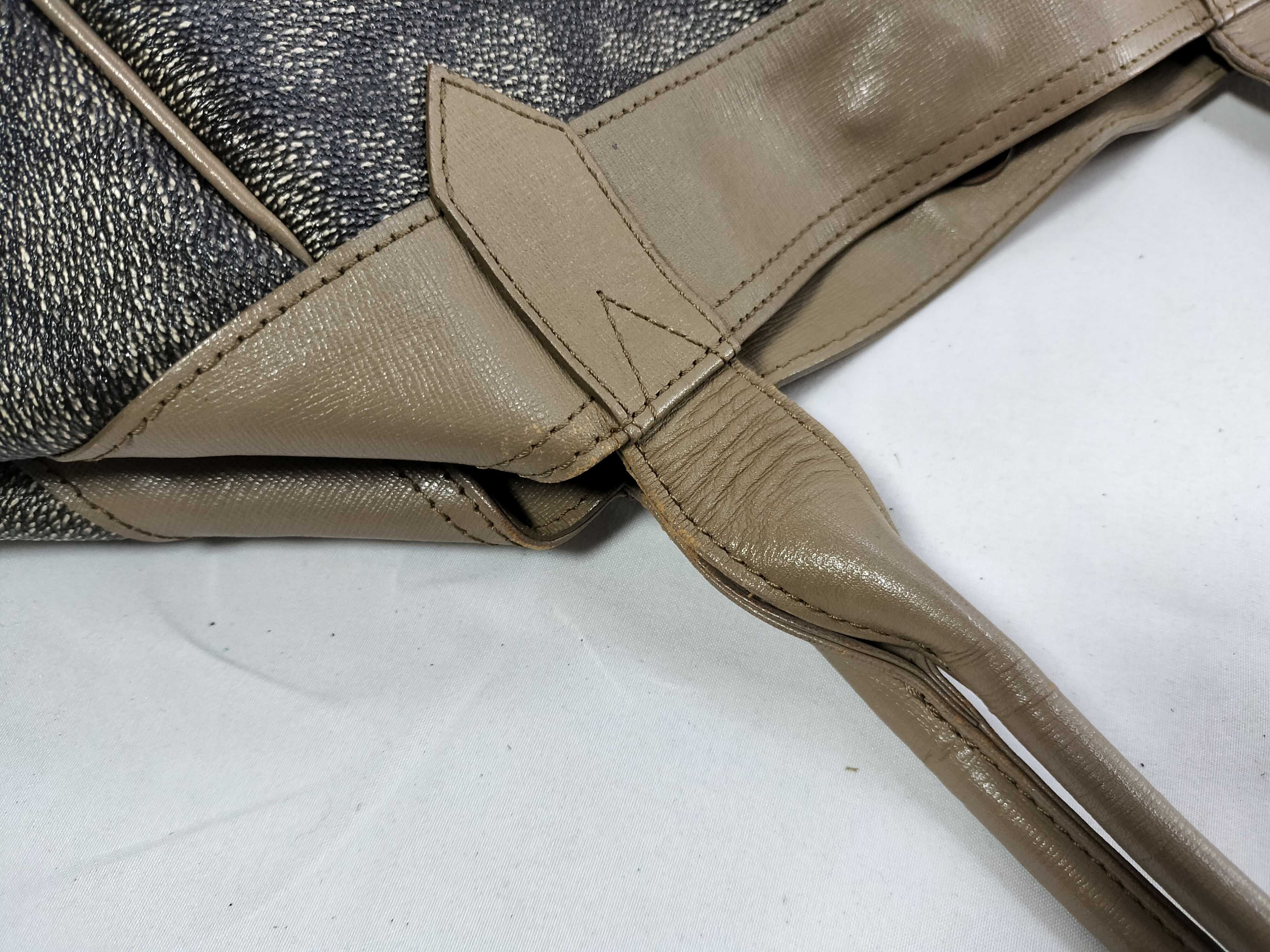 Giraffe Pattern PVC Tote Bag — view 4
