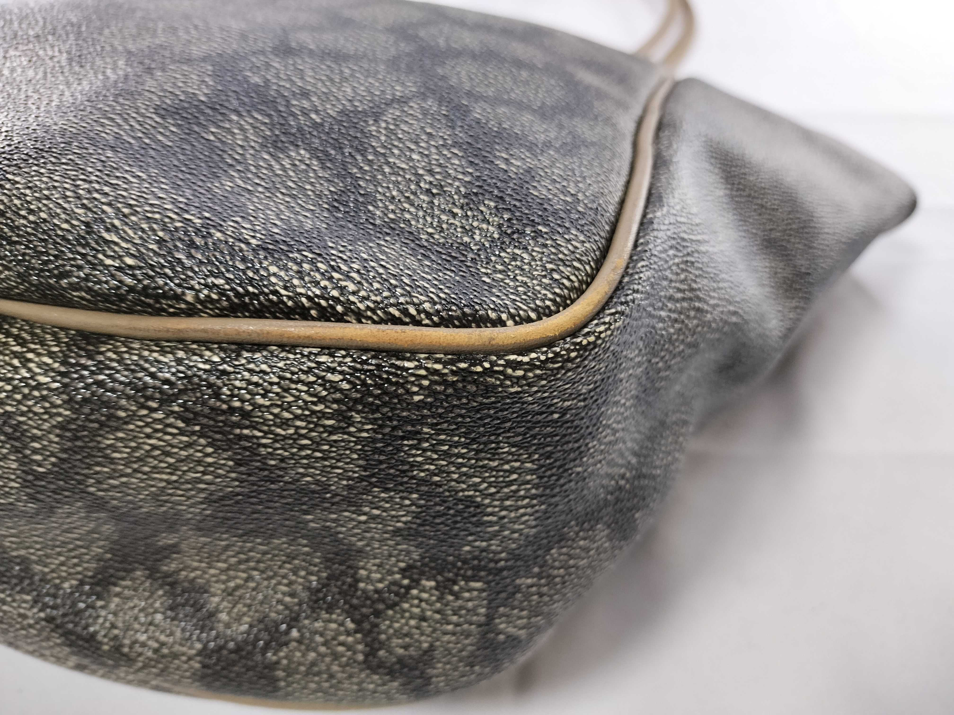 Giraffe Pattern PVC Tote Bag — view 5