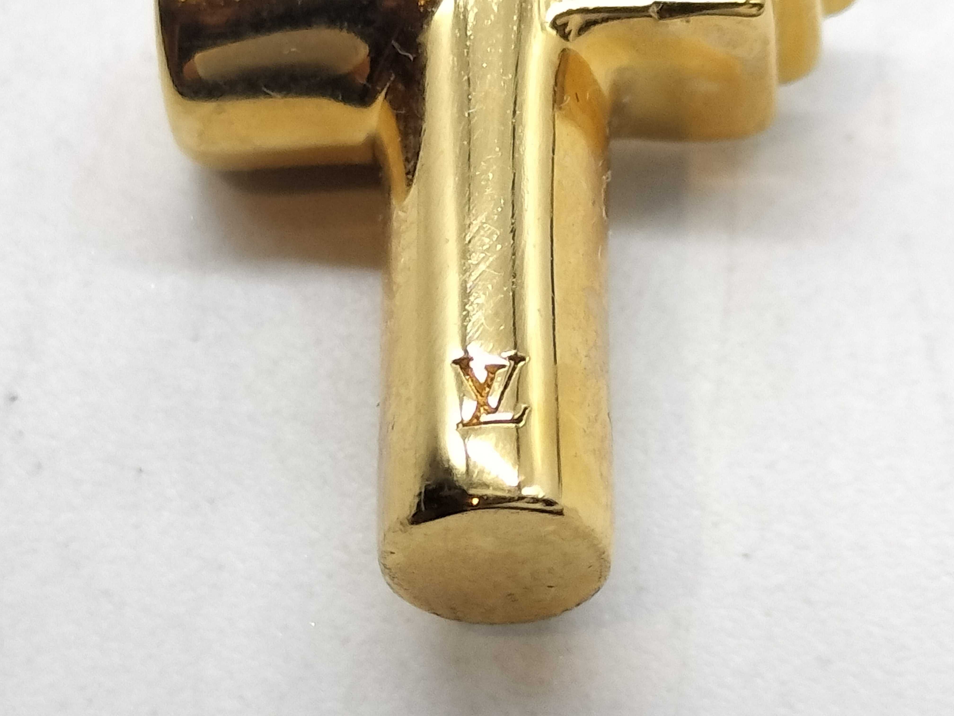 LV&ME T Necklace — view 2