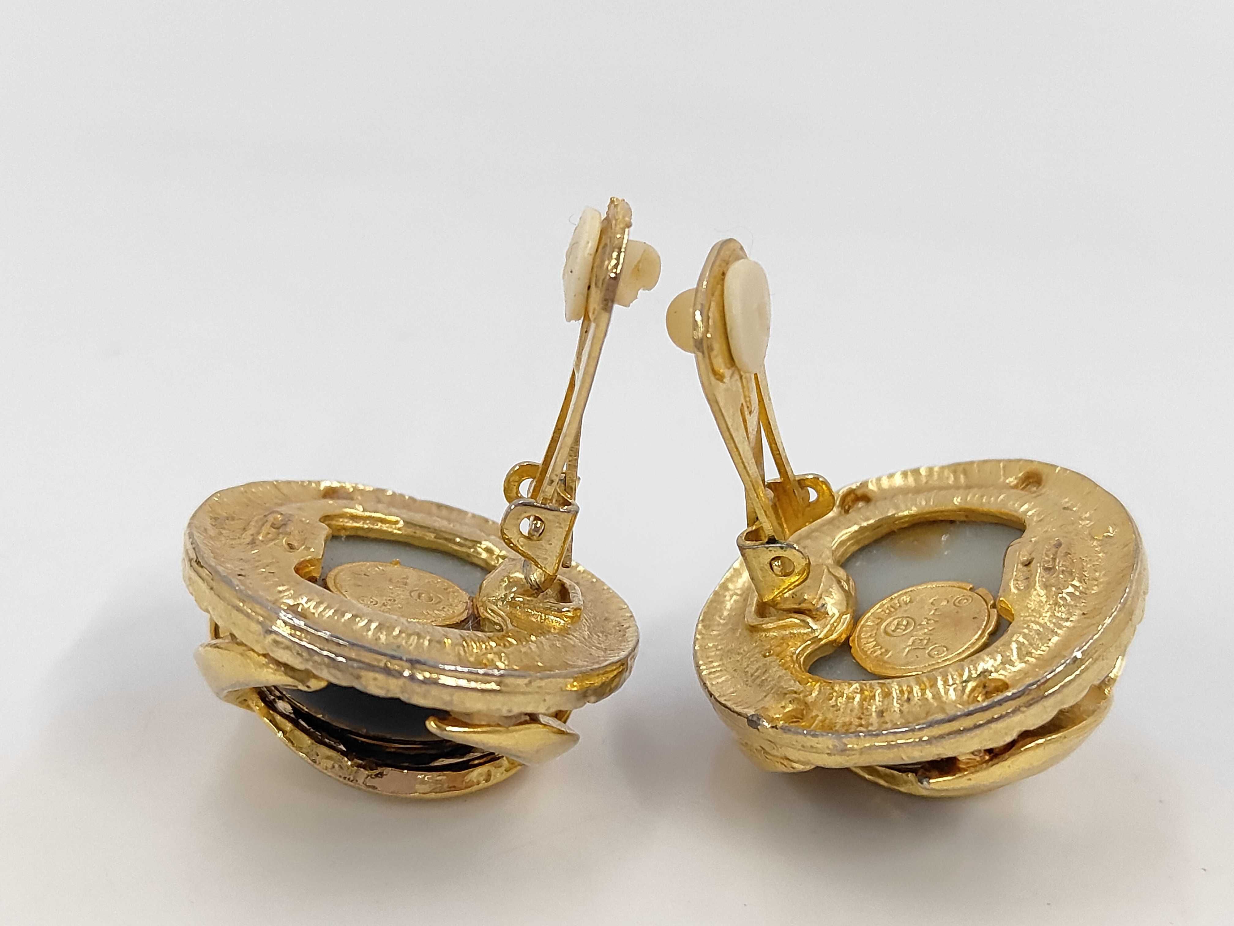 earrings — view 4