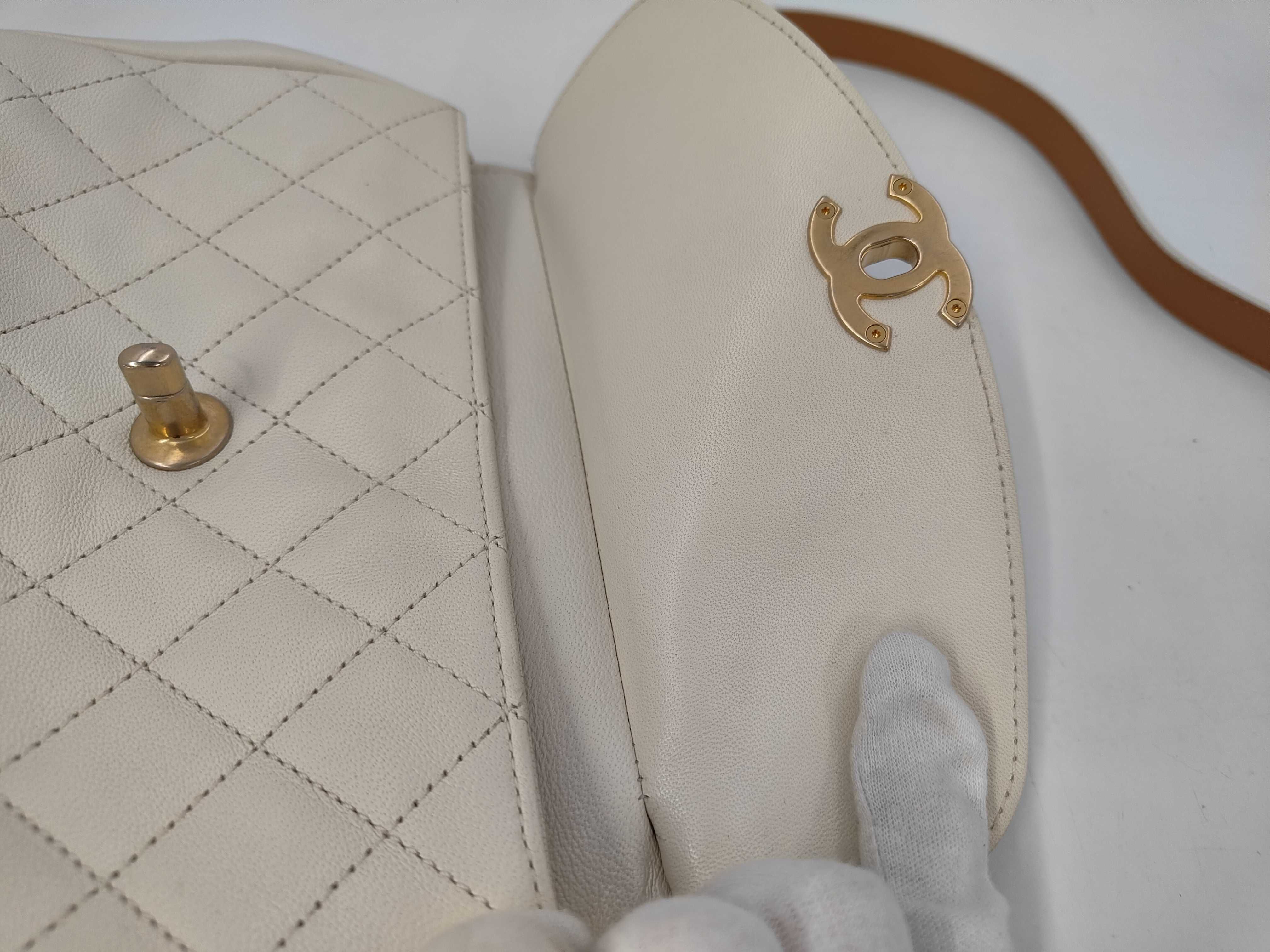 Lambskin Matelassé Shoulder Bag (White) — view 8