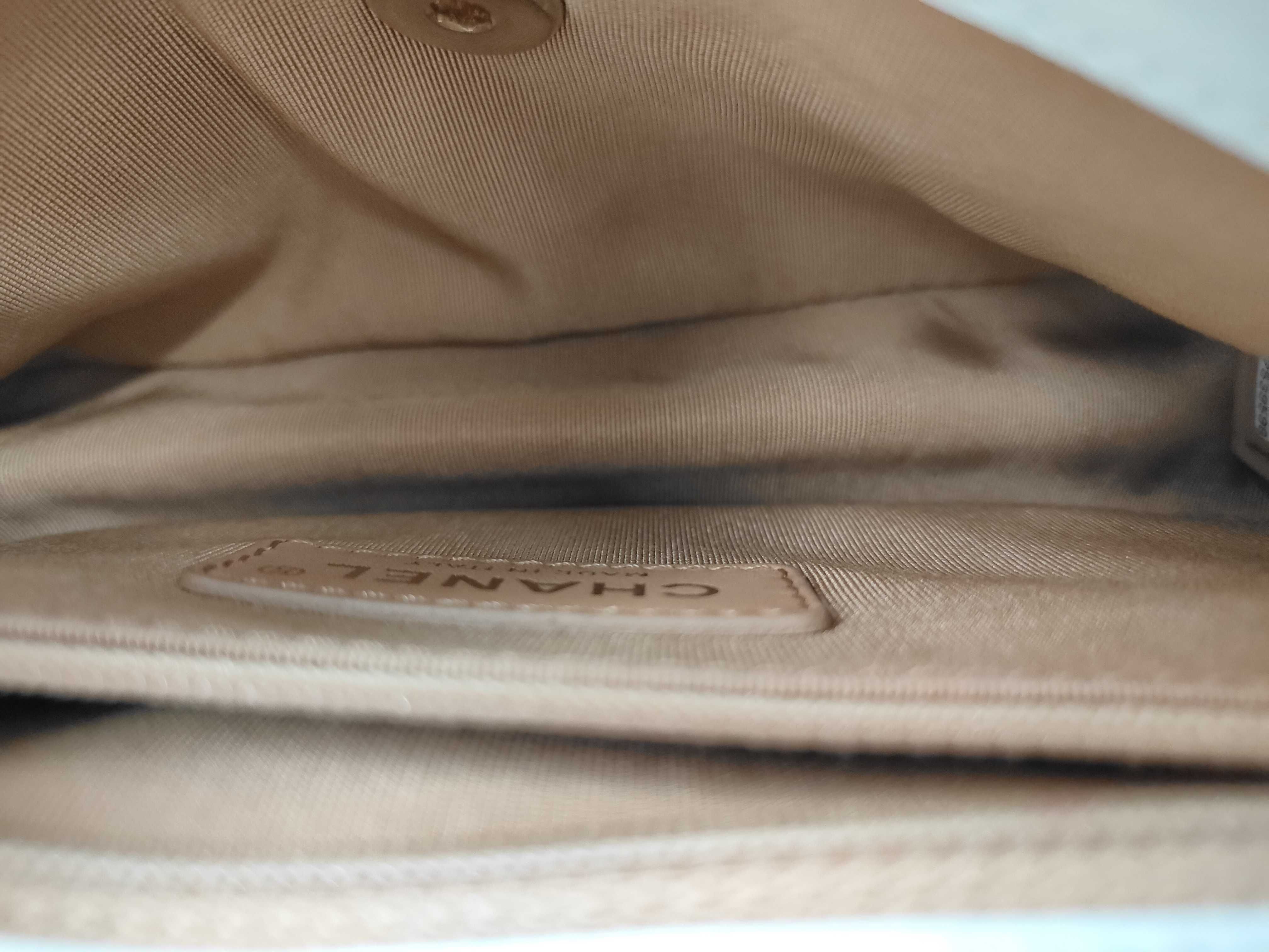 Lambskin Matelassé Shoulder Bag (White) — view 10
