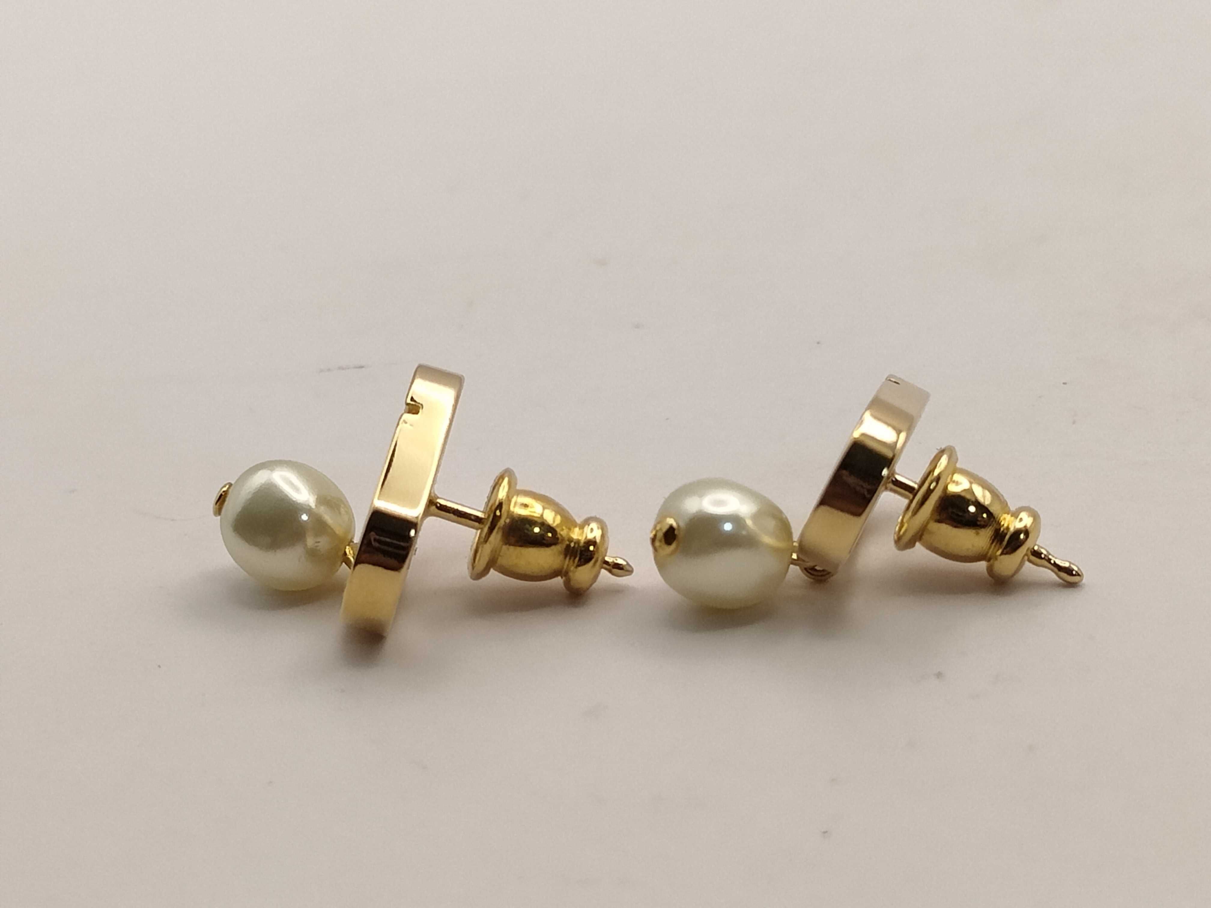 Petite CD Resin Pearl Earrings — view 2