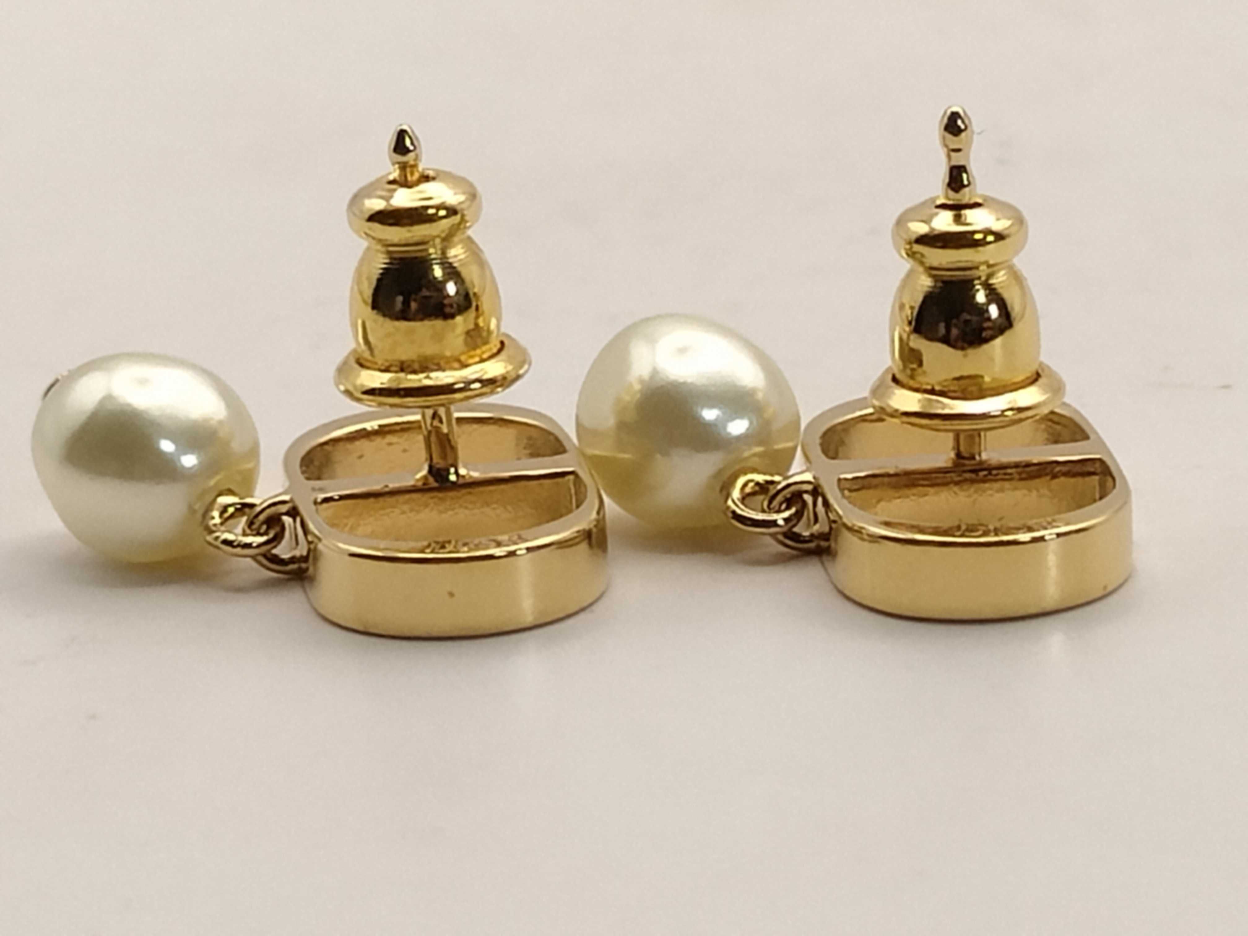 Petite CD Resin Pearl Earrings — view 6