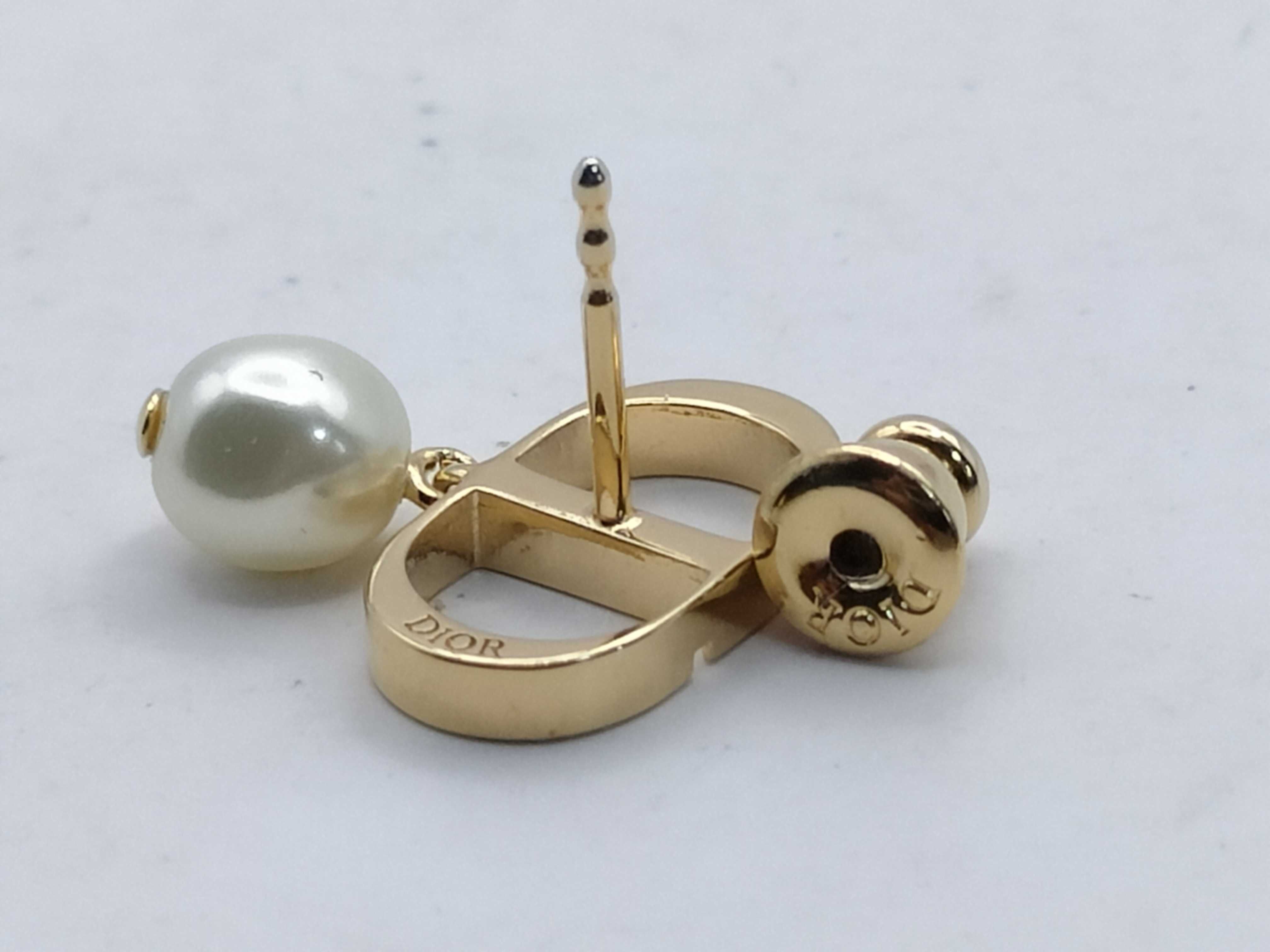 Petite CD Resin Pearl Earrings — view 9