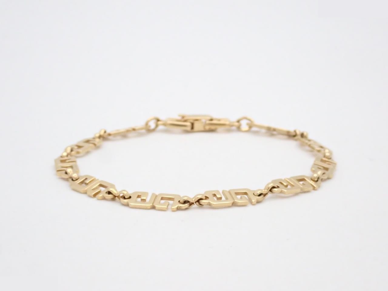 Precious metals, bracelets, bangles (metal), arm circumference approximately 18cm