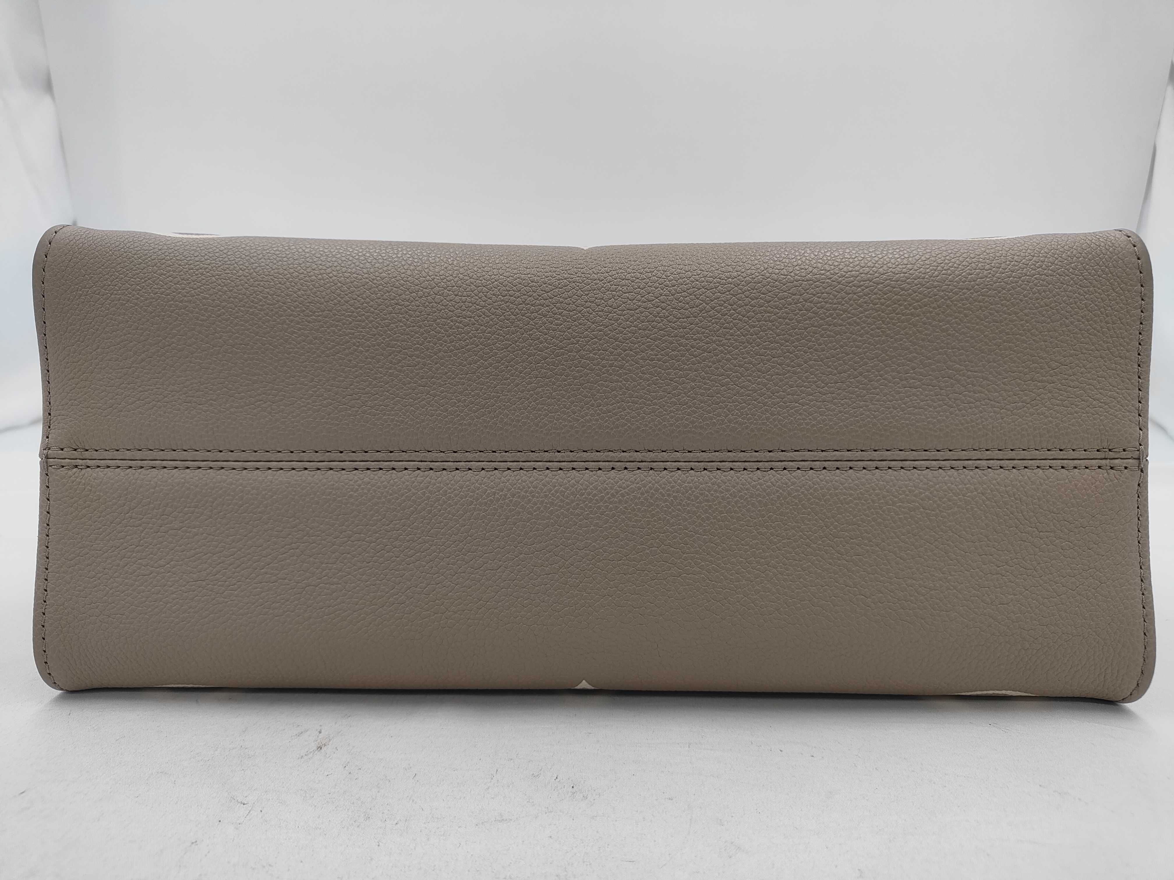 M45494 Empreinte OnTheGo MM Tourtrere/Crème Handbag — view 7