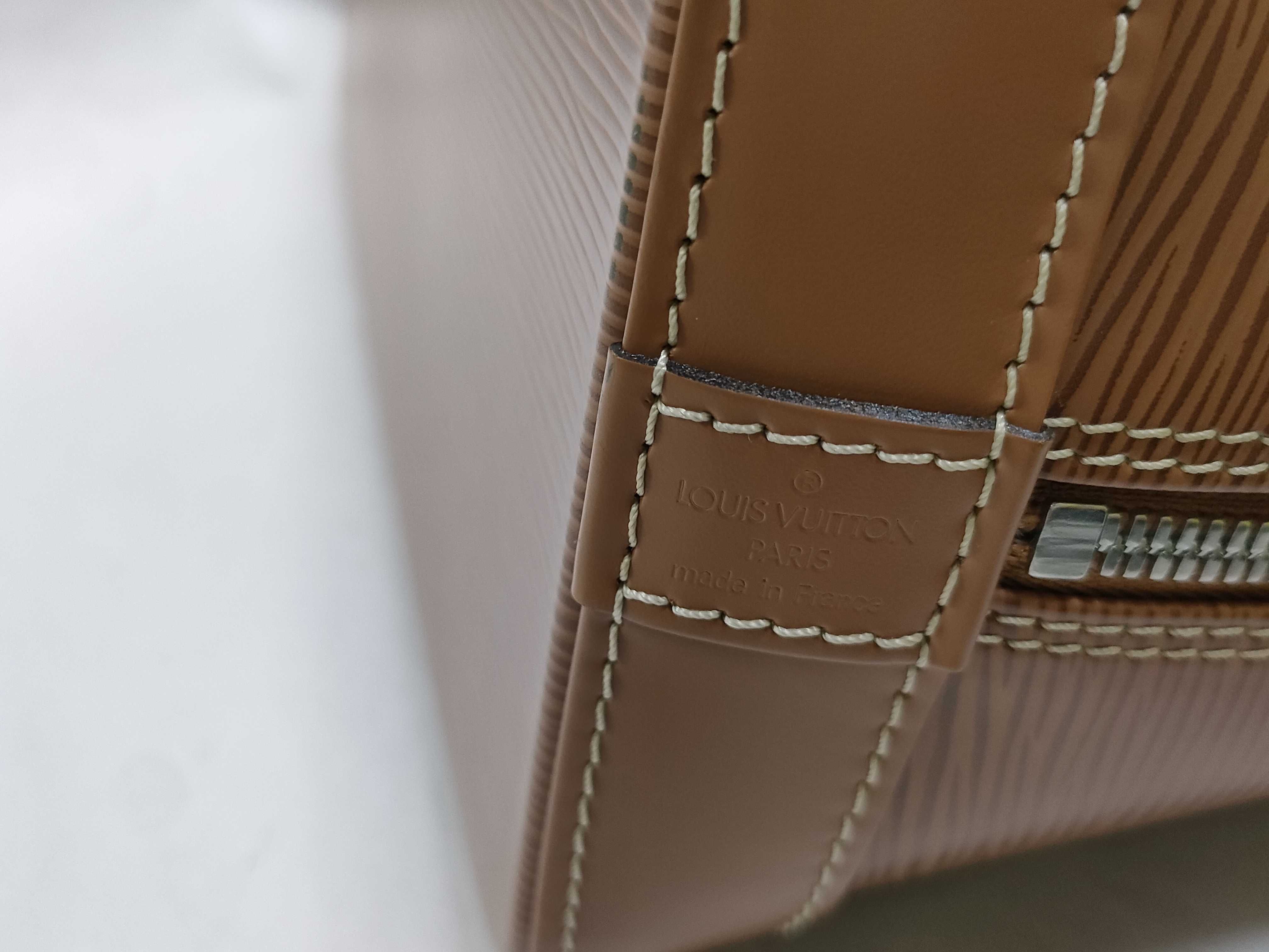 Epi Alma M52801 Brown FL0096 Handbag — view 11