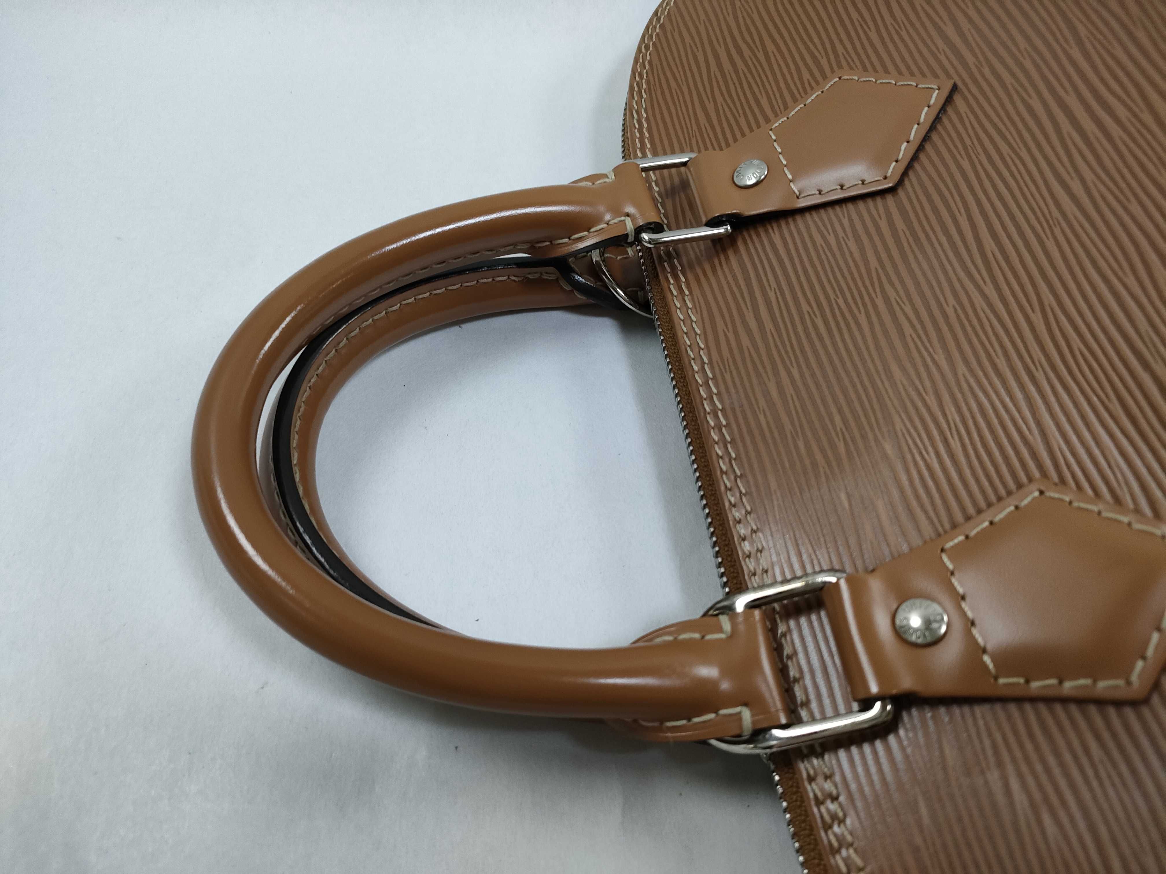 Epi Alma M52801 Brown FL0096 Handbag — view 3