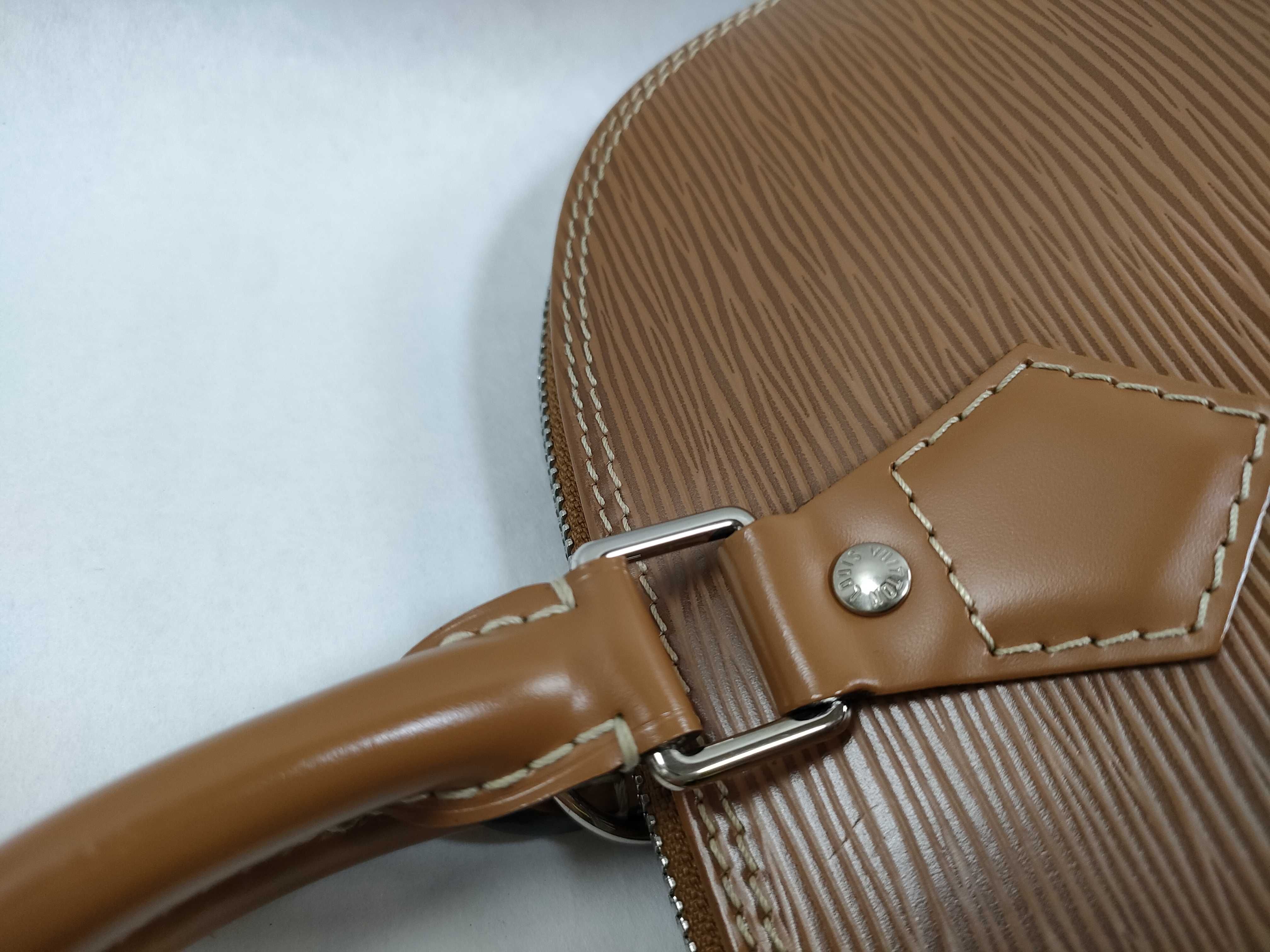 Epi Alma M52801 Brown FL0096 Handbag — view 5