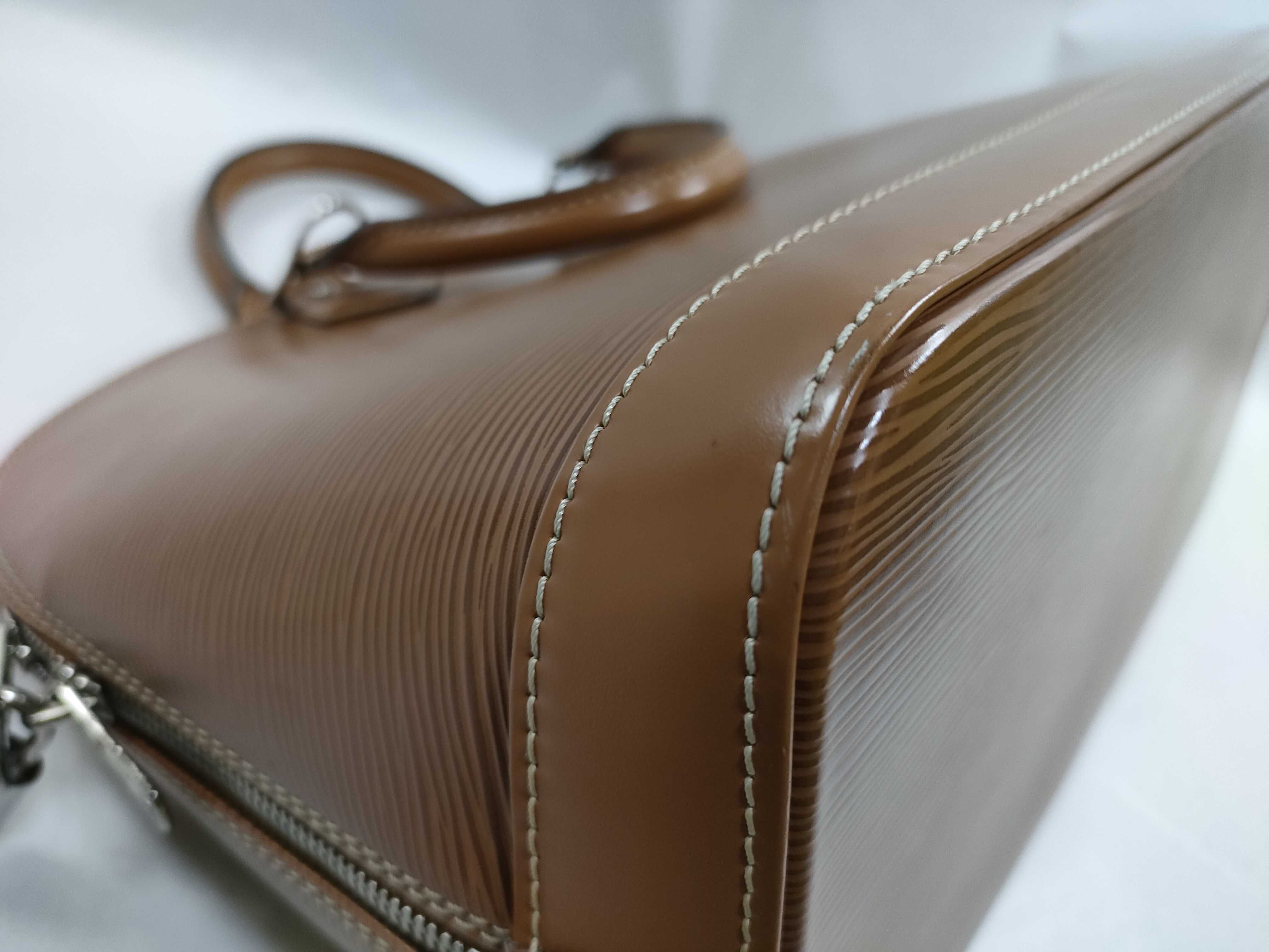 Epi Alma M52801 Brown FL0096 Handbag — view 8