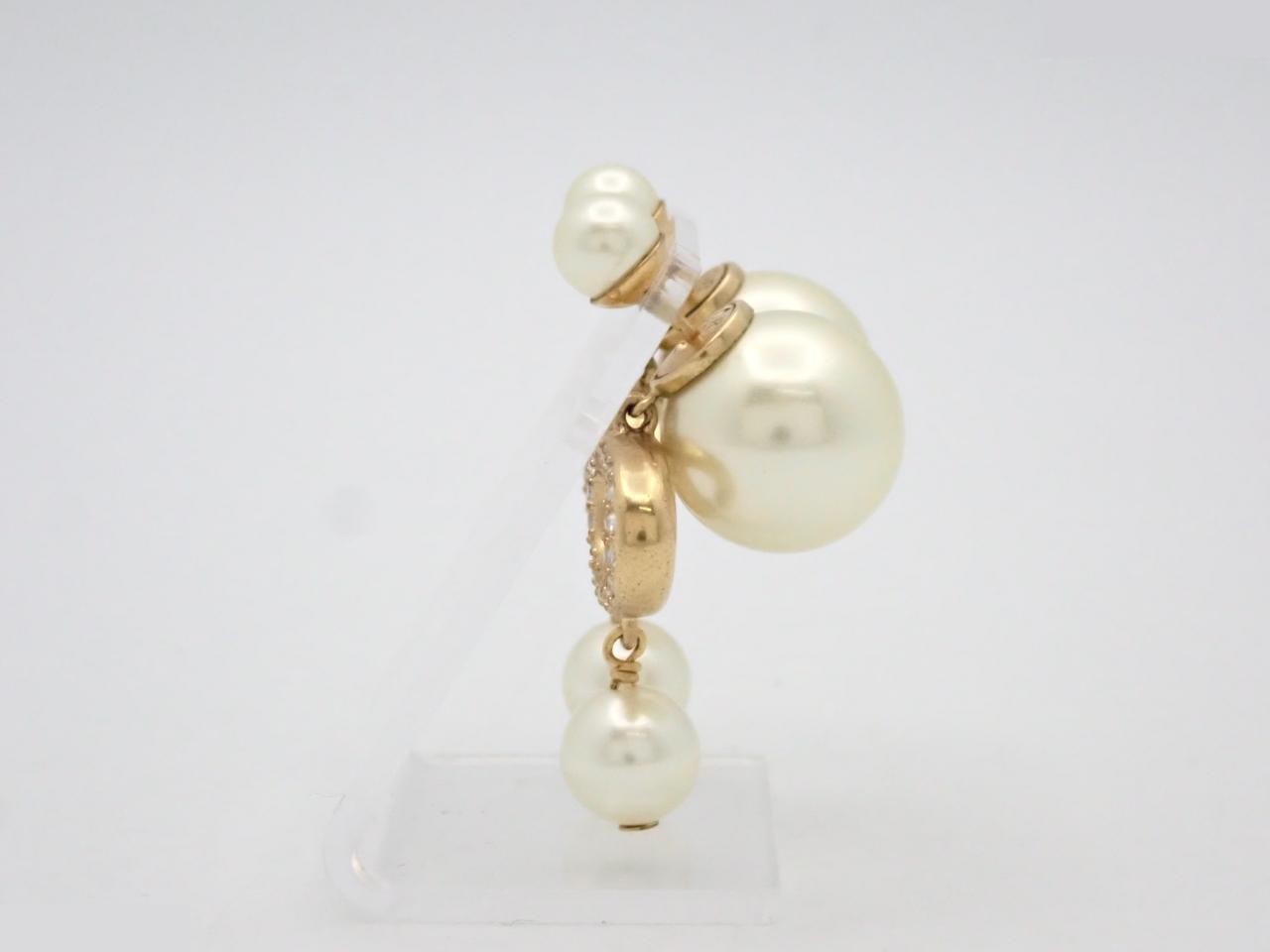 Gold earrings — view 3