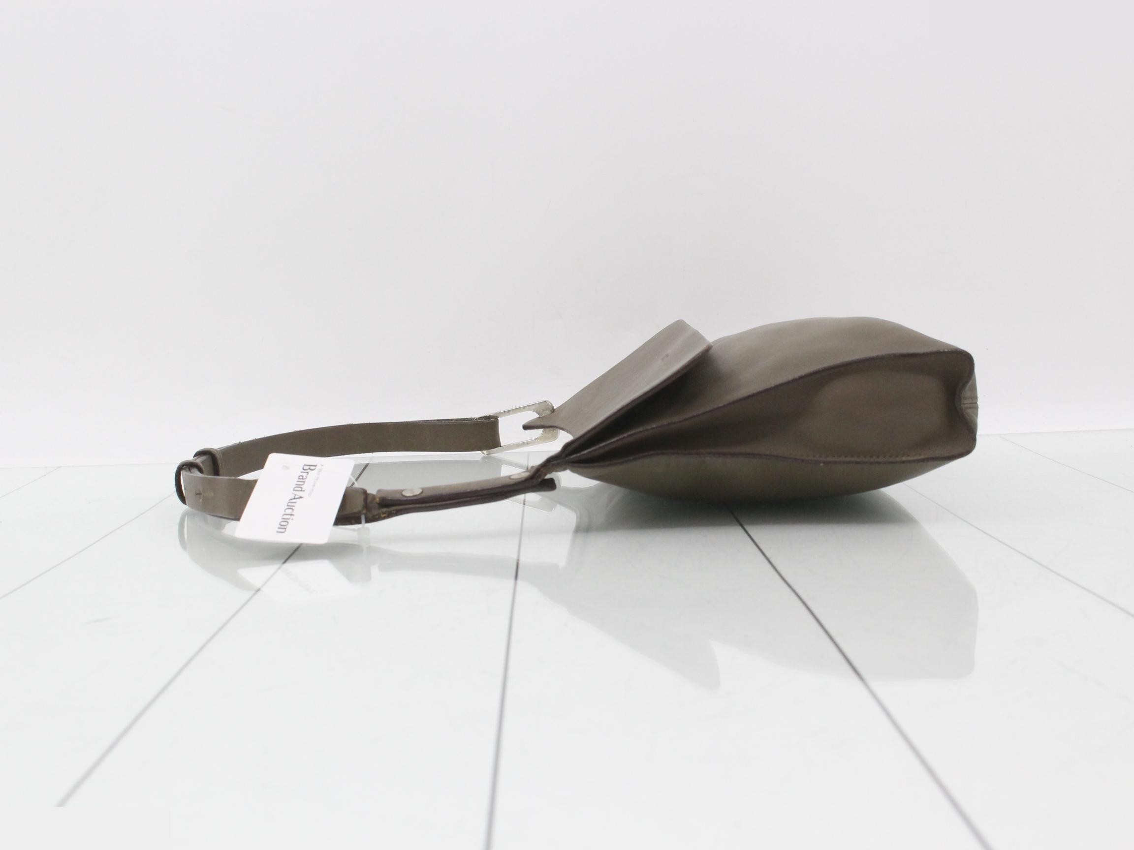 One-shoulder leather bag — view 4