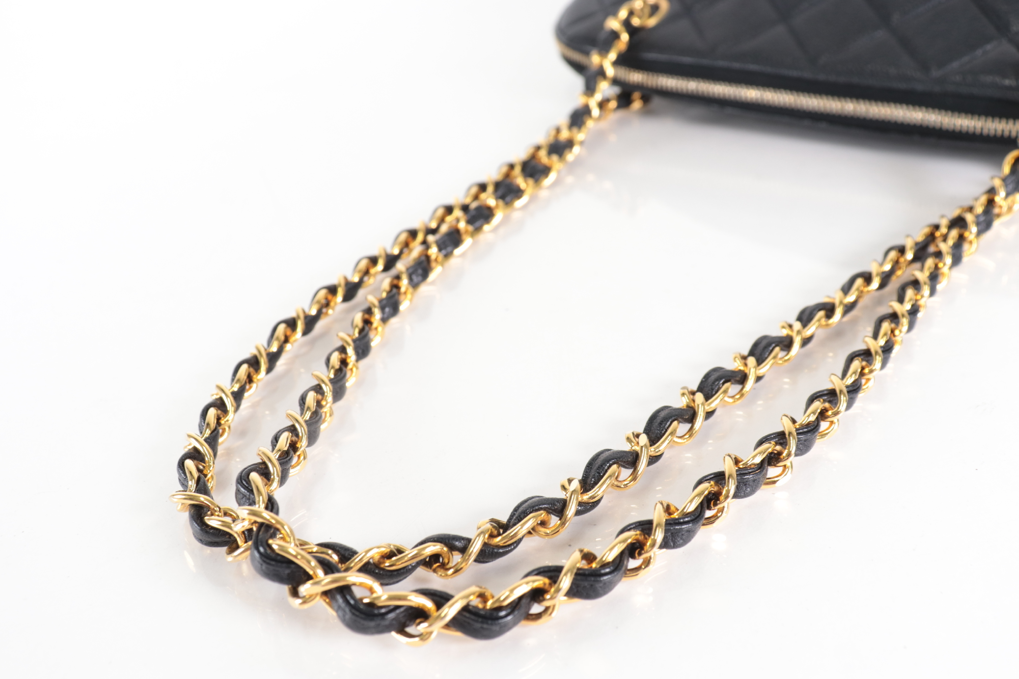 Caviar Chain Tote Bag (Series 3) — view 7