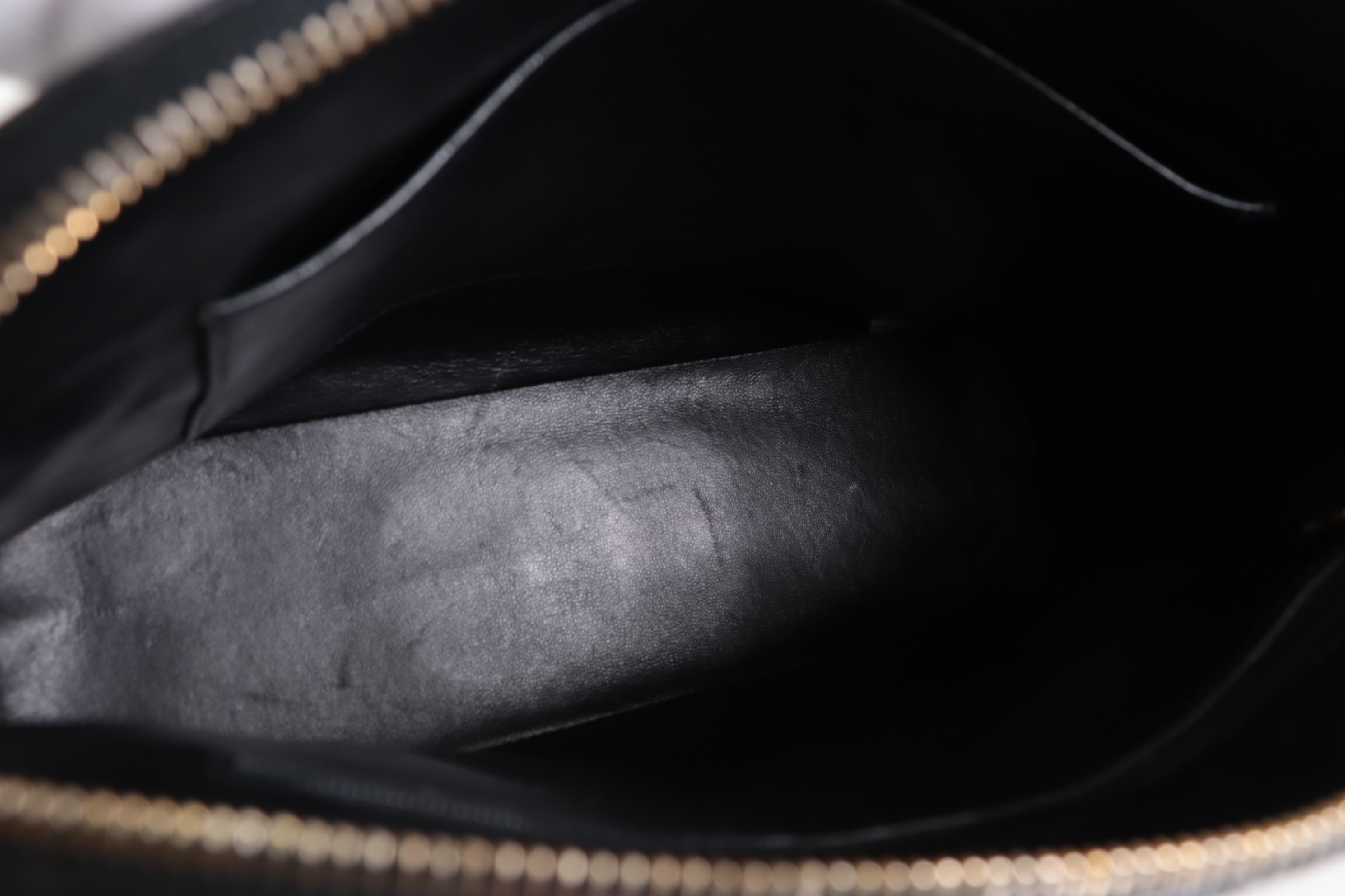 Caviar Chain Tote Bag (Series 3) — view 10