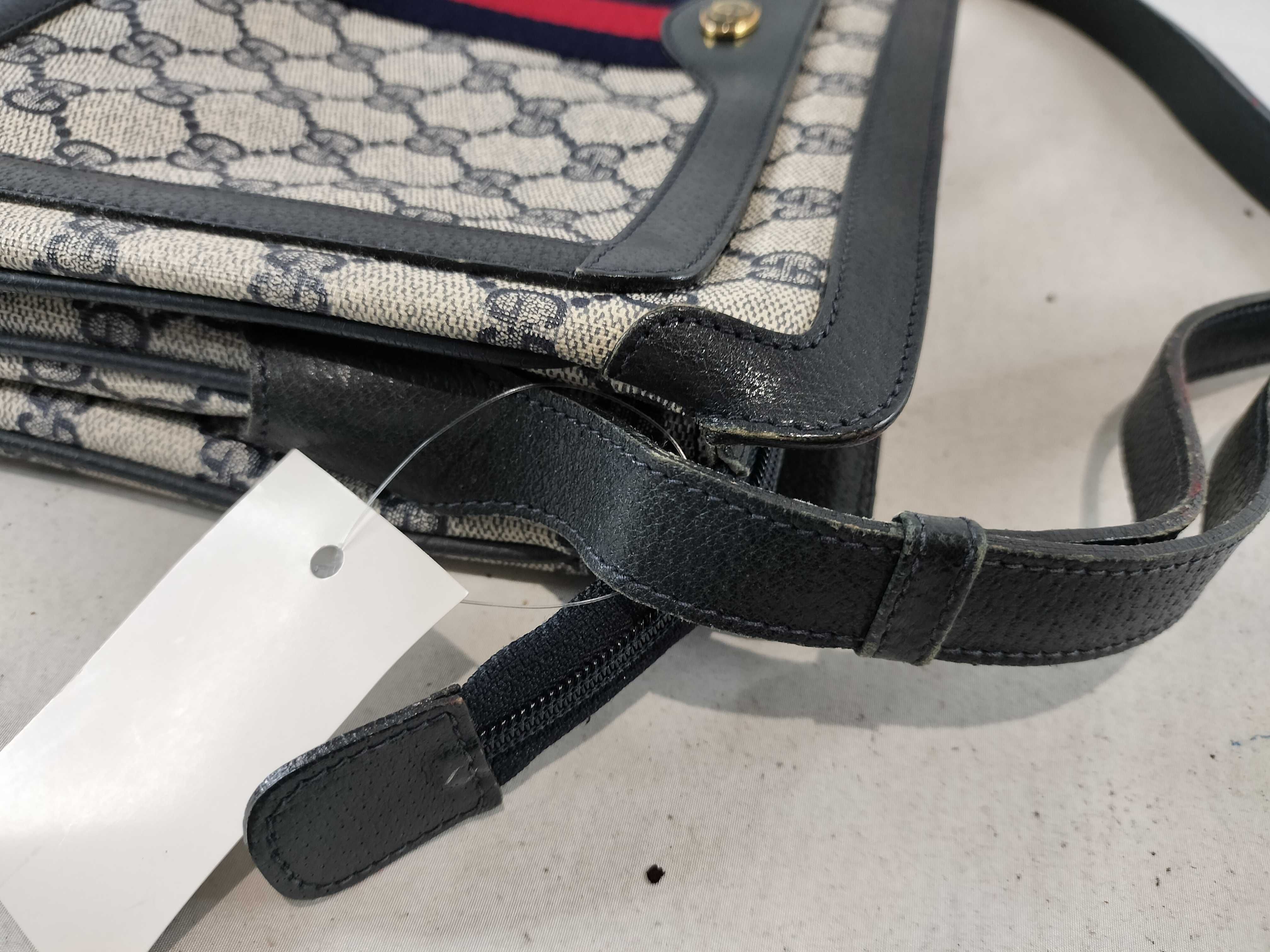 GG Supreme Shoulder Bag — view 6