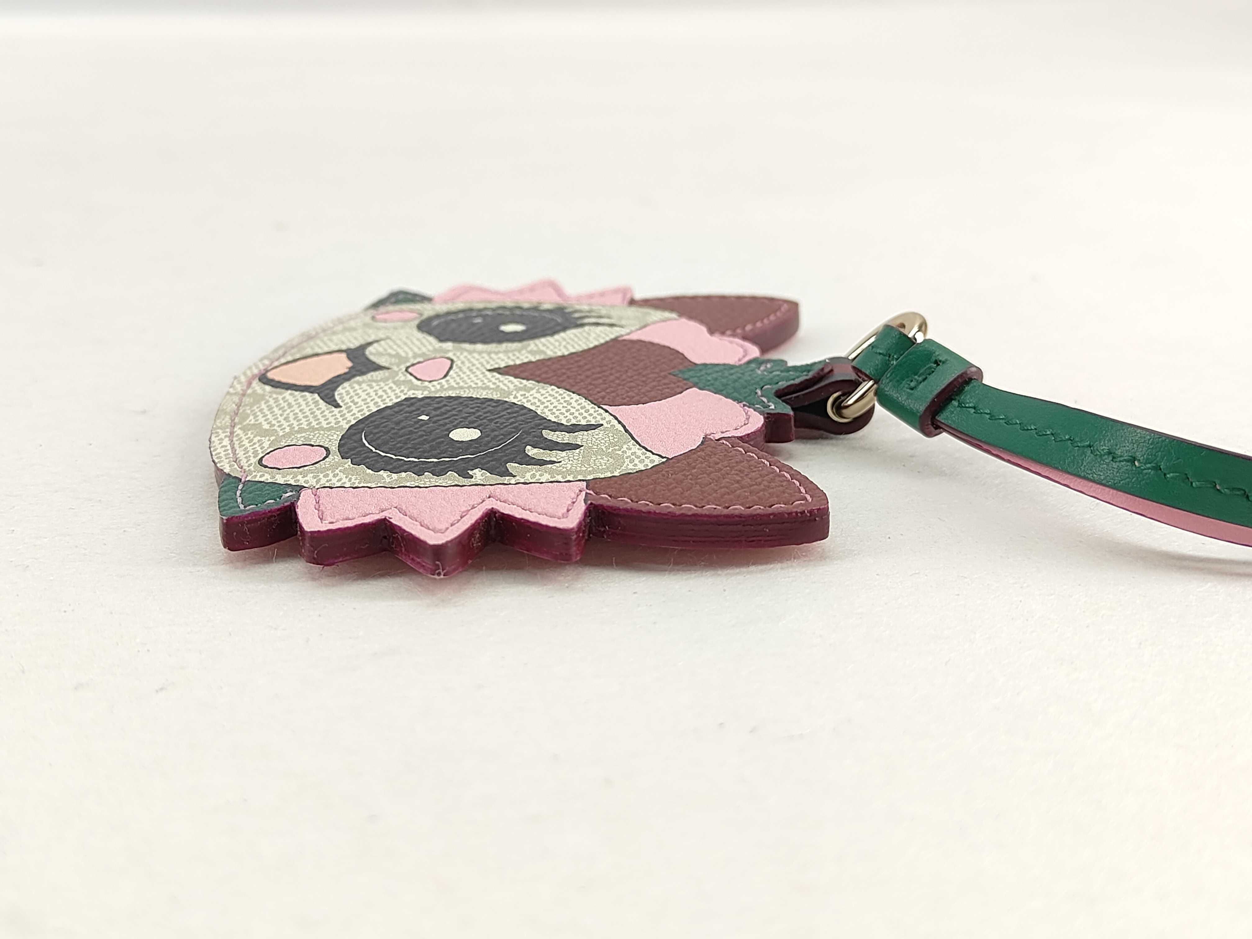 GG Supreme Gucci Charm Holder and other accessories — view 3