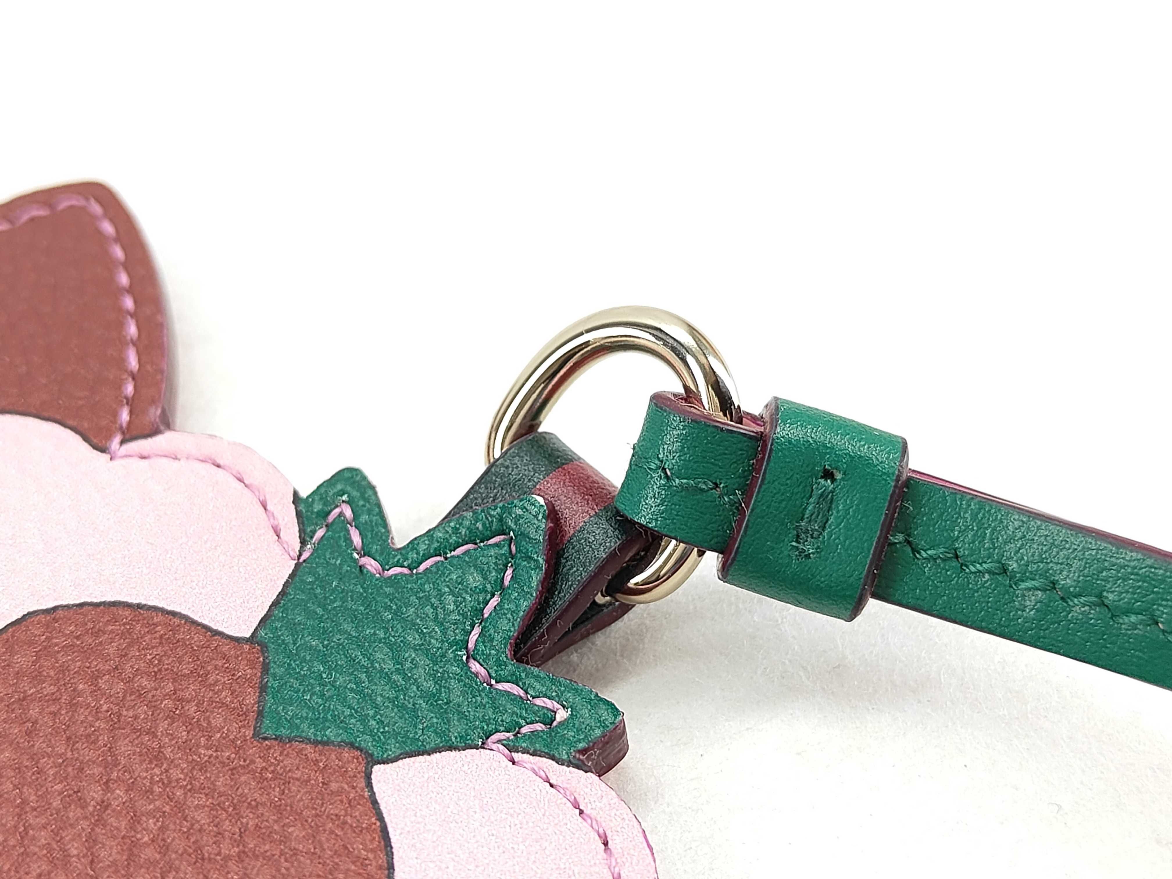 GG Supreme Gucci Charm Holder and other accessories — view 4