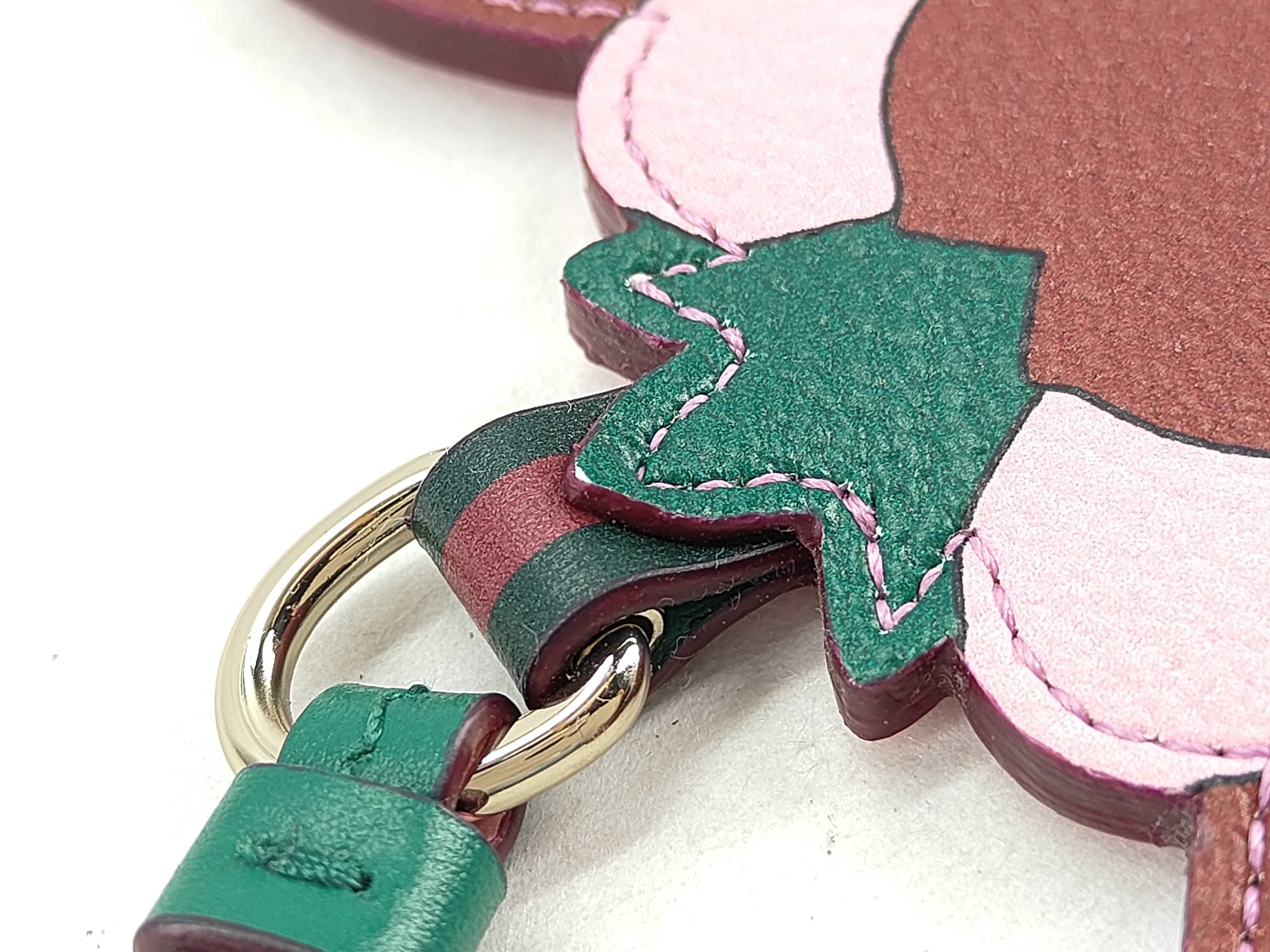 GG Supreme Gucci Charm Holder and other accessories — view 9