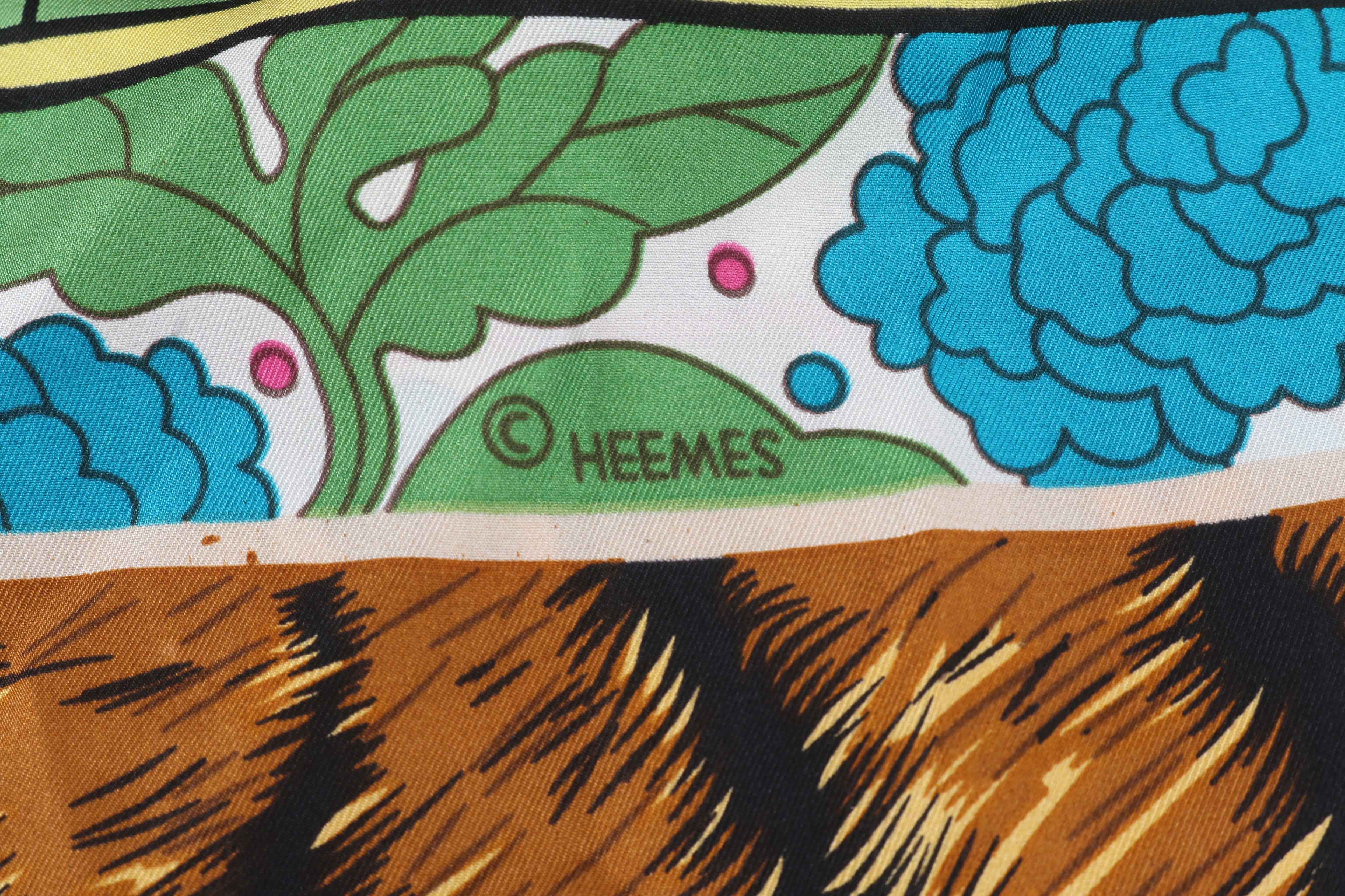 Carre 140 "Géant" (Woman with Wind Footprints) Scarf, with tags, 100% Silk, Other accessories — view 8