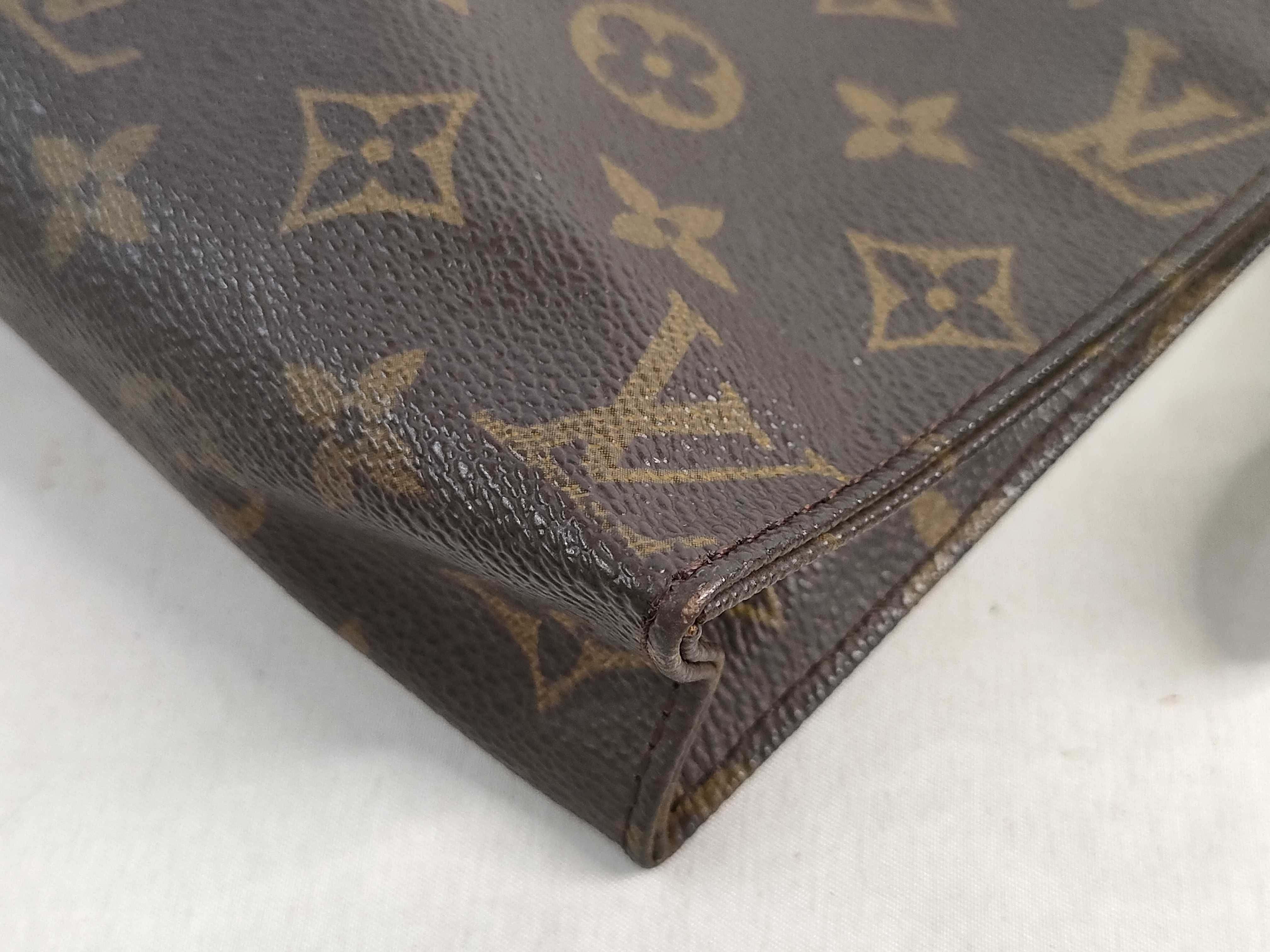 Monogram Louis Vuitton Monogram Posh Toilette 19 Pouch M47544 TH8912 Pouch — view 3