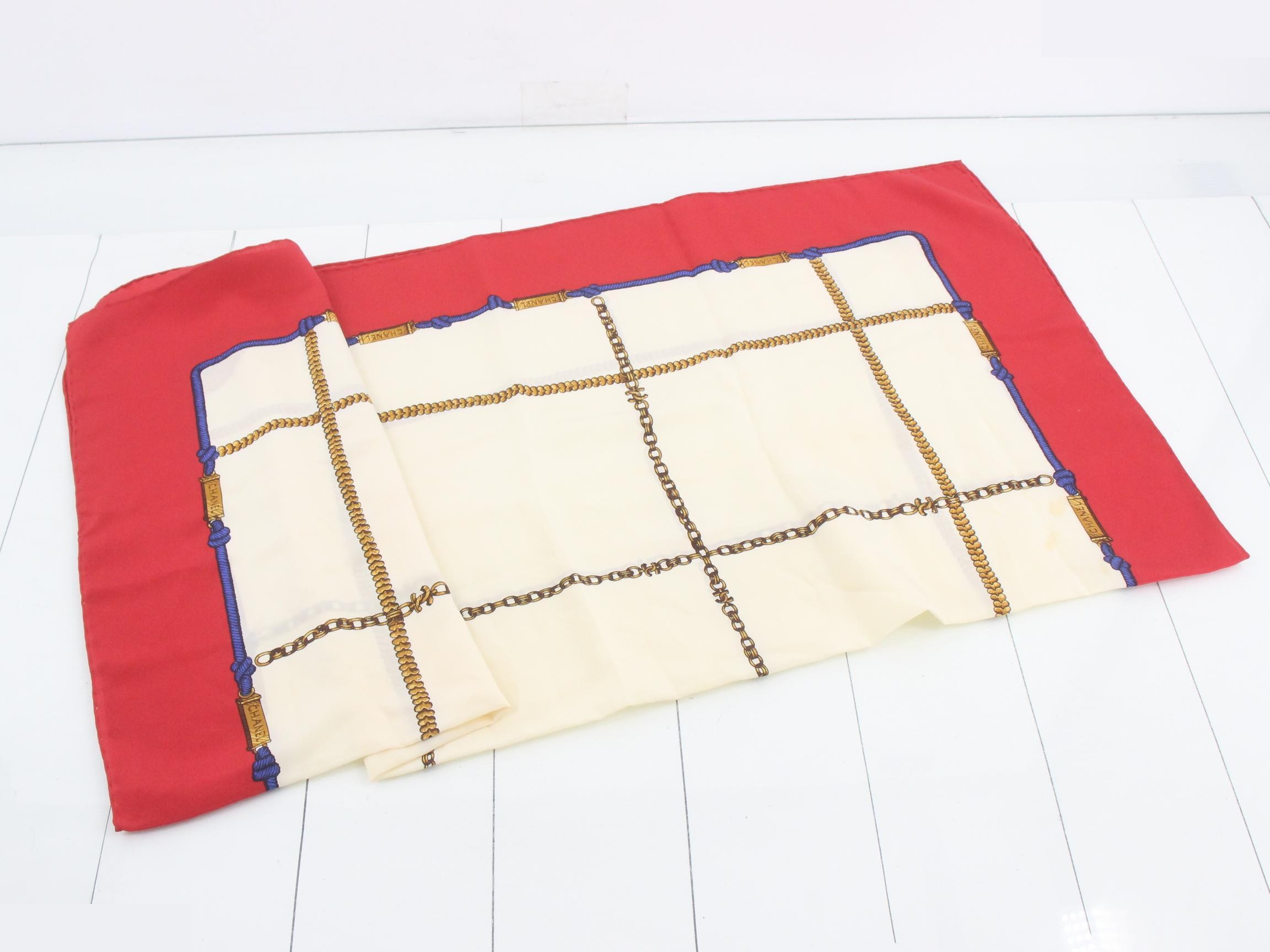 Scarf with tag — view 3