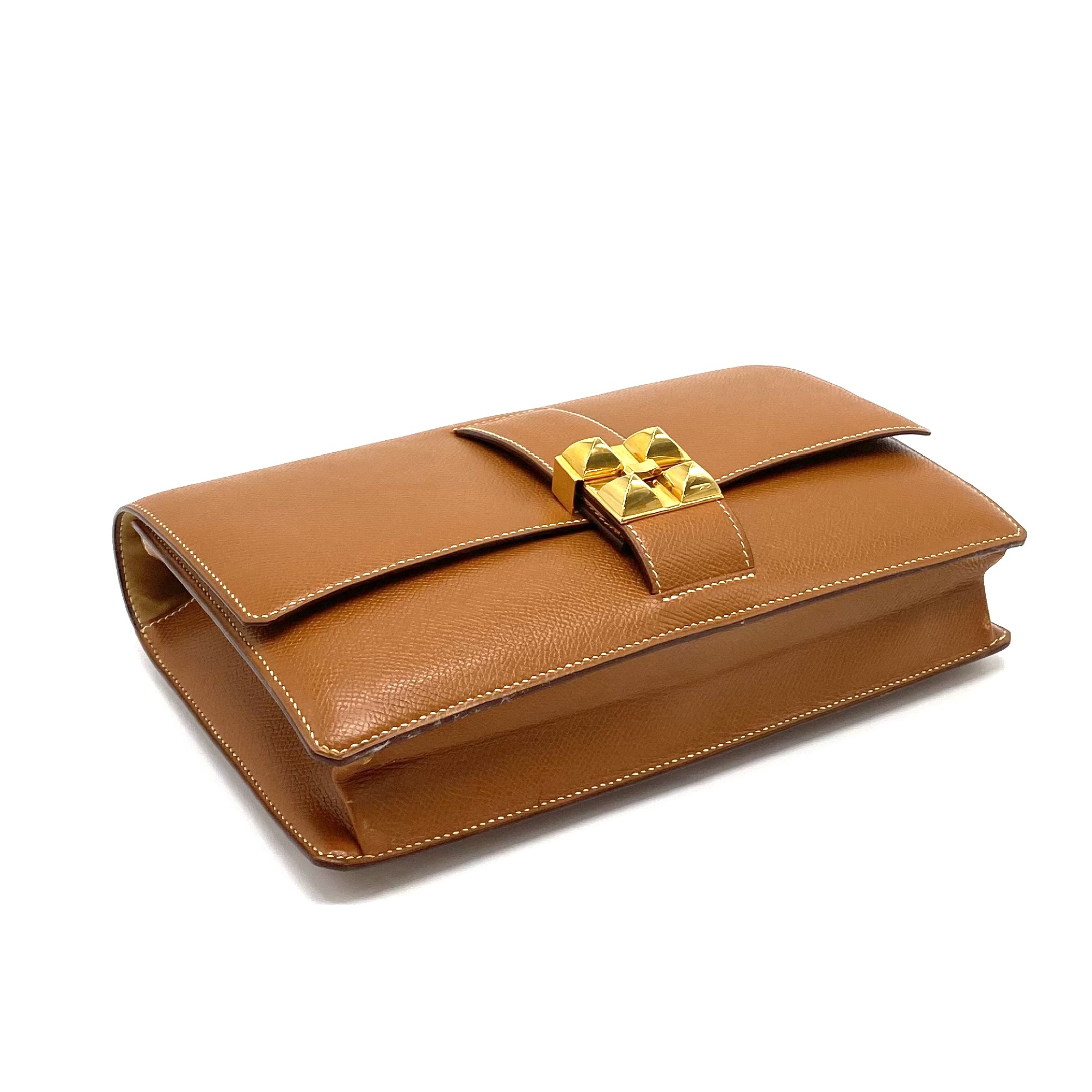 Medor Courchevel Shoulder Bag S Stamp Shoulder Bag — view 4