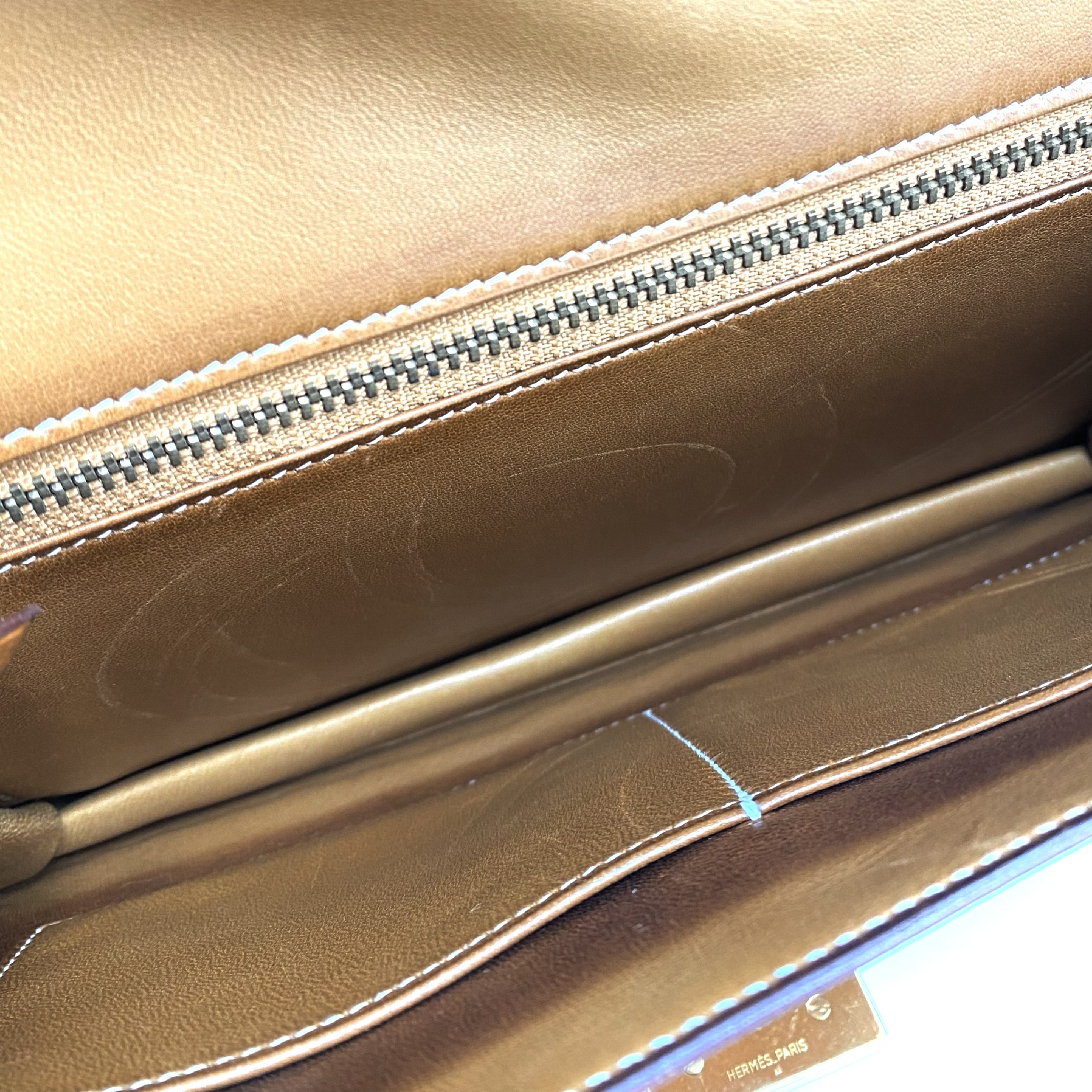 Medor Courchevel Shoulder Bag S Stamp Shoulder Bag — view 8
