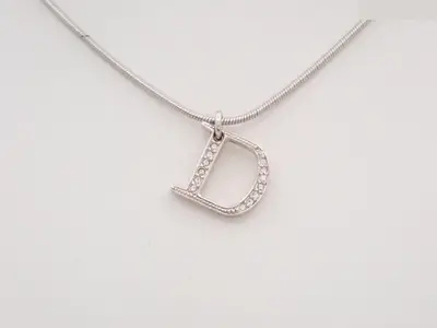 Silver necklace with stone, neck circumference approximately 42cm